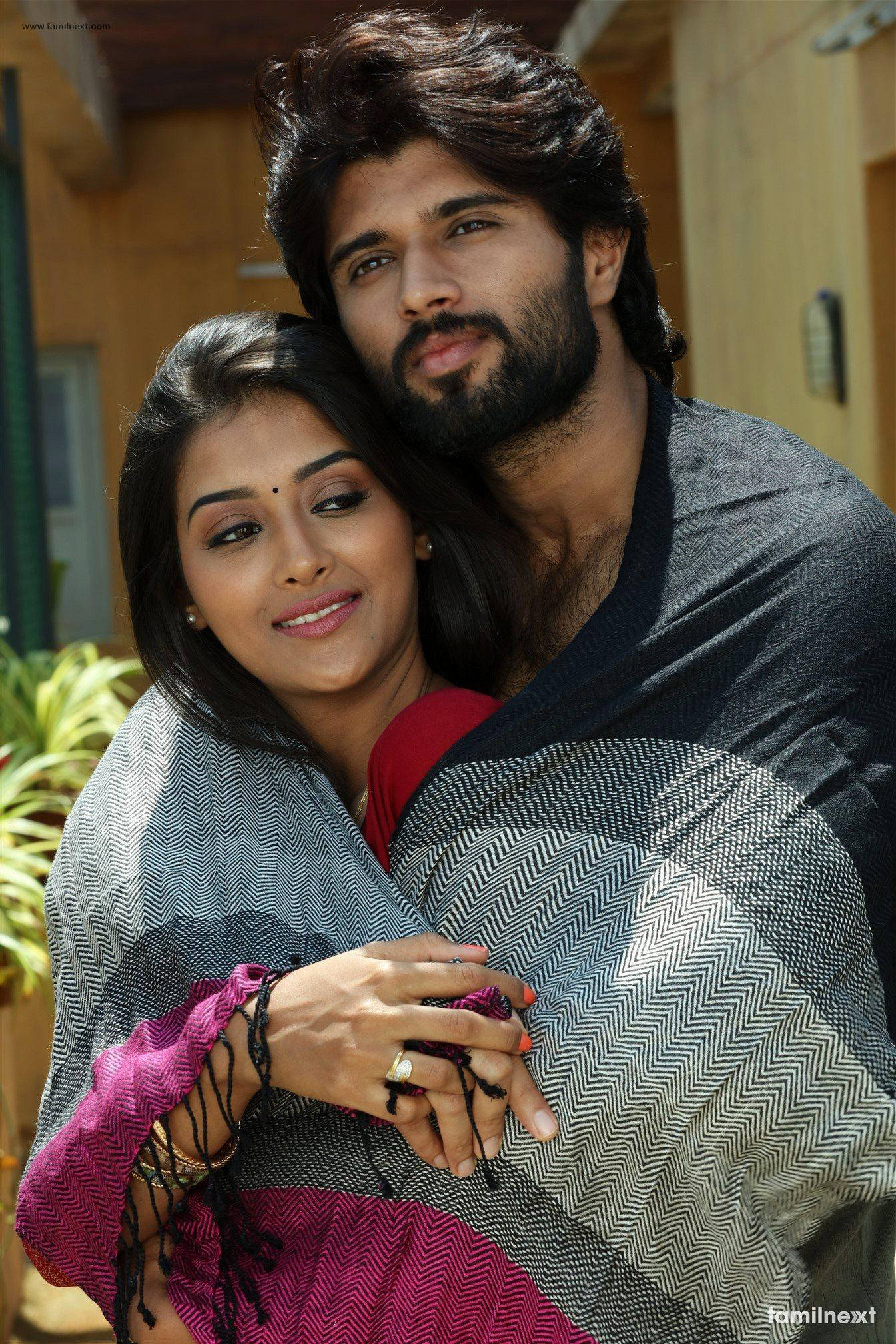 Arjun Reddy, beard, smiling woman, Full HD Phone Wallpaper