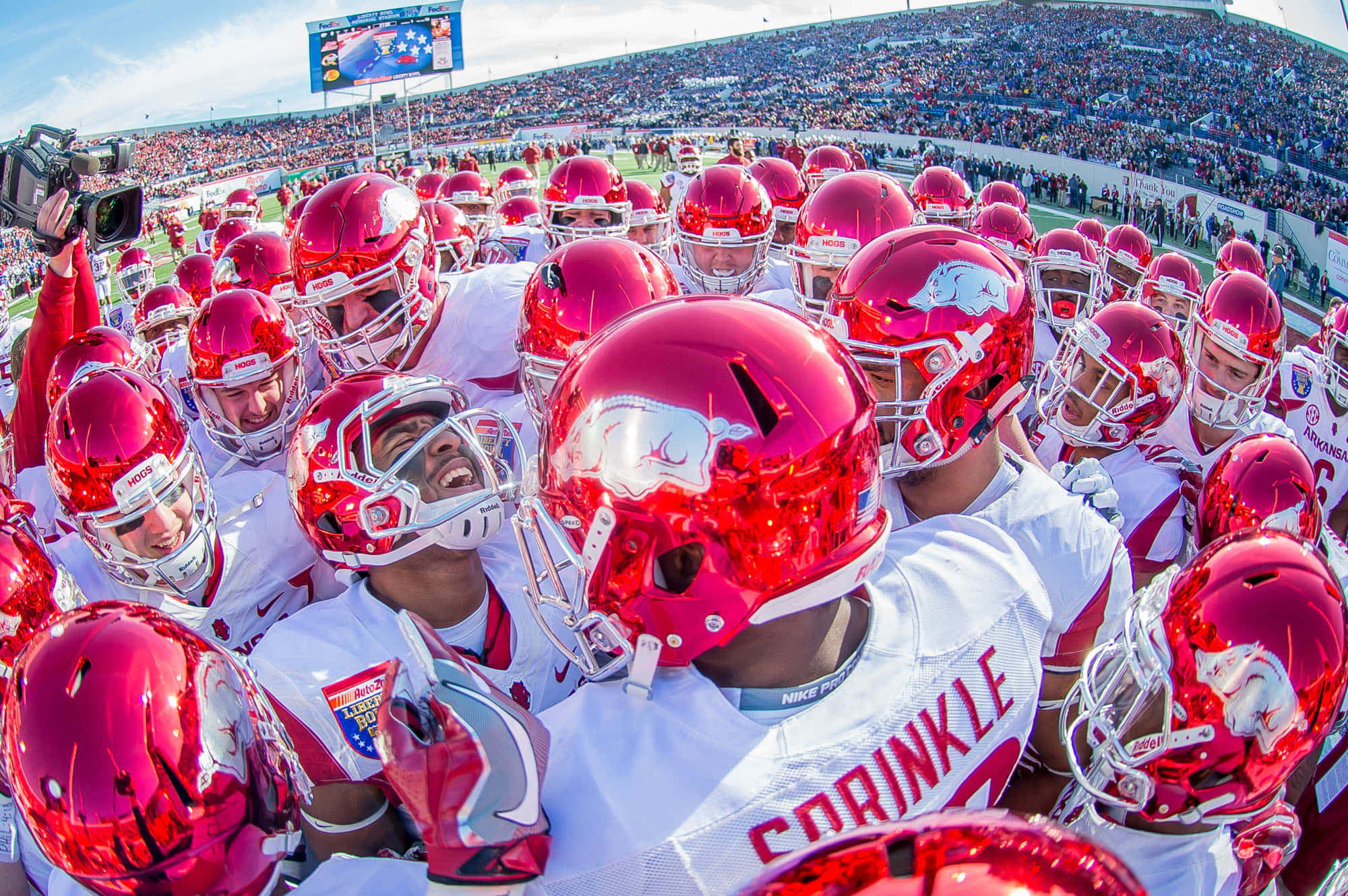Arkansas Razorbacks, red helmets, white jerseys, Full HD Desktop Wallpaper