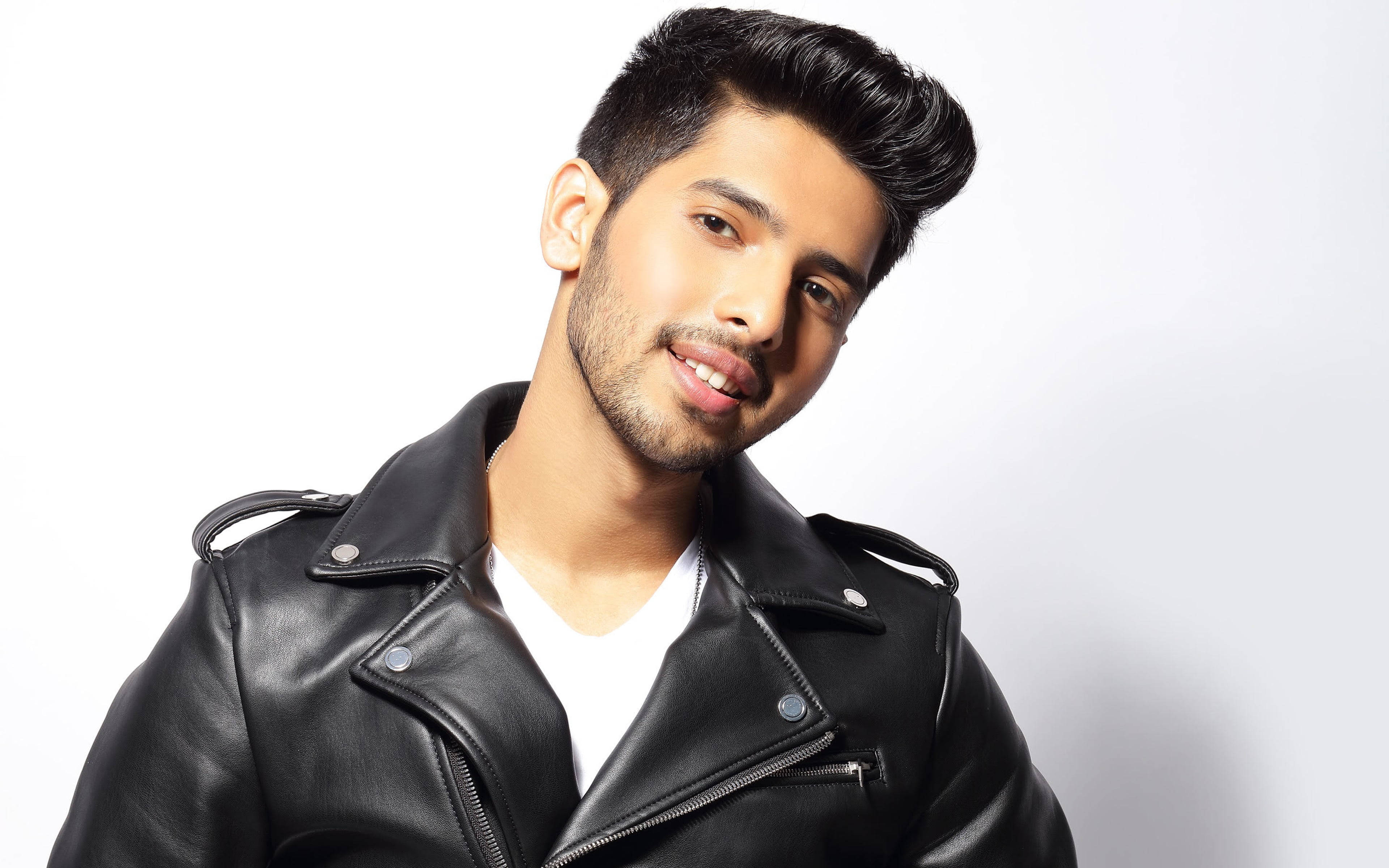 Armaan Malik, black leather jacket, styled hair, 4K Desktop Wallpaper