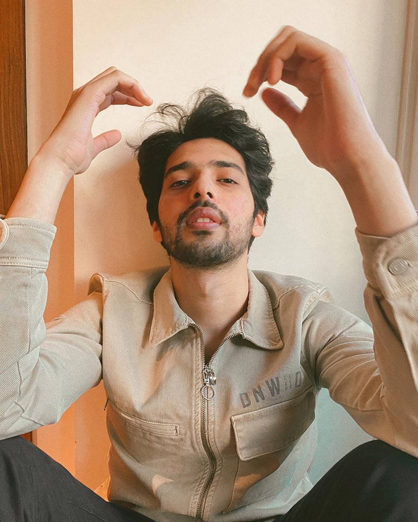 Armaan Malik, tousled dark hair, beard, SD Phone Wallpaper