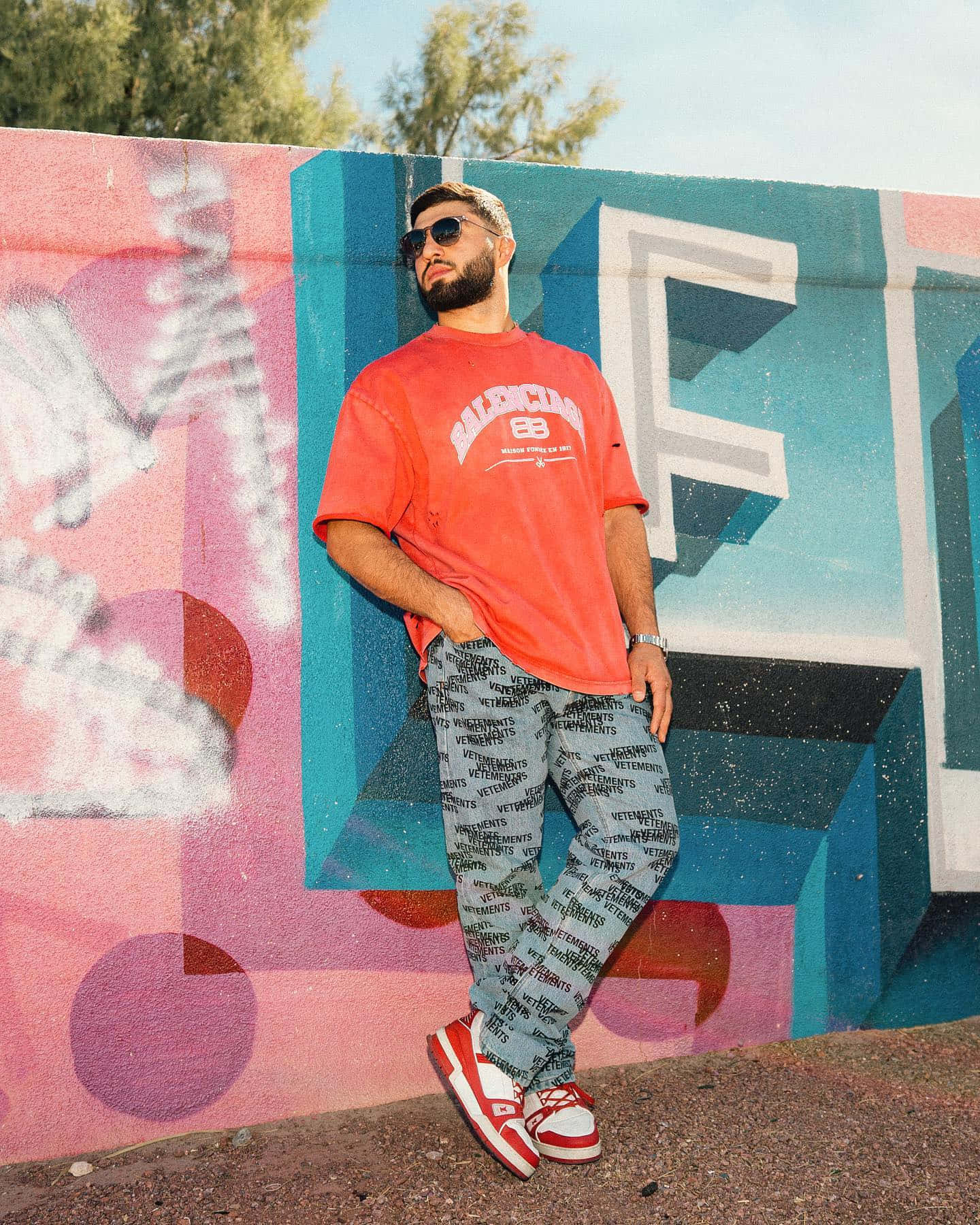 Arman Tsarukyan, red Balenciaga tee, patterned pants, HD Phone Wallpaper
