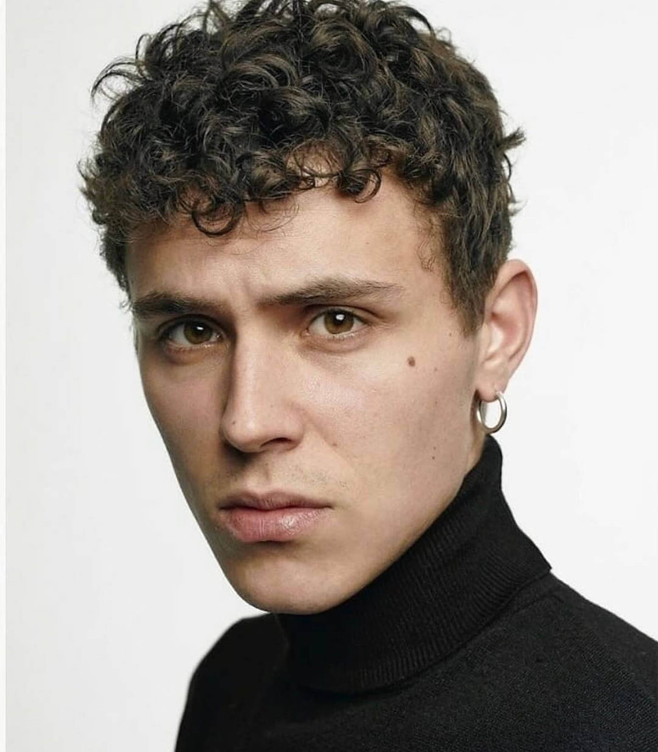 Aron Piper, curly dark hair, black turtleneck, Full HD Phone Wallpaper