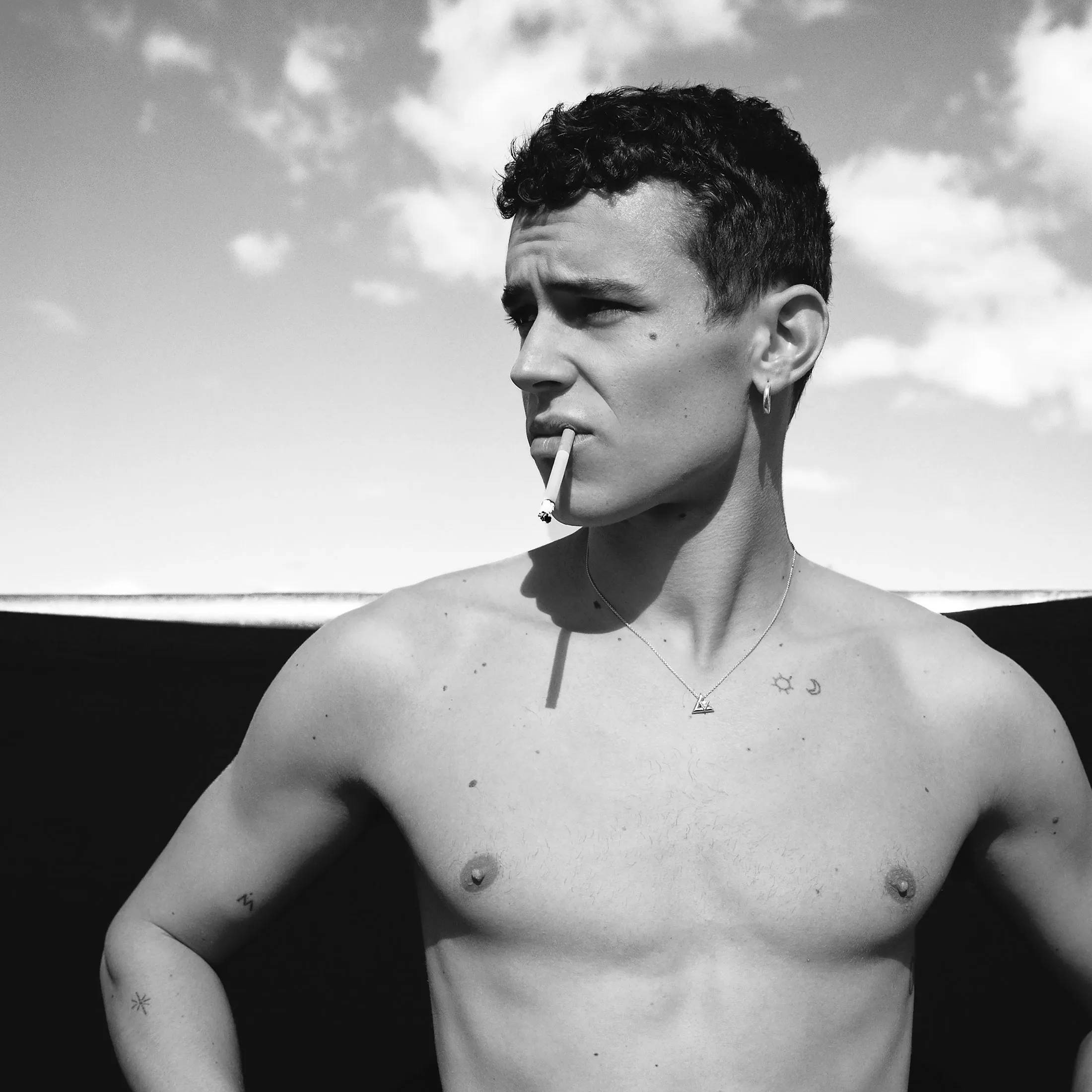 Aron Piper, black and white, curly hair, Full HD Desktop Wallpaper