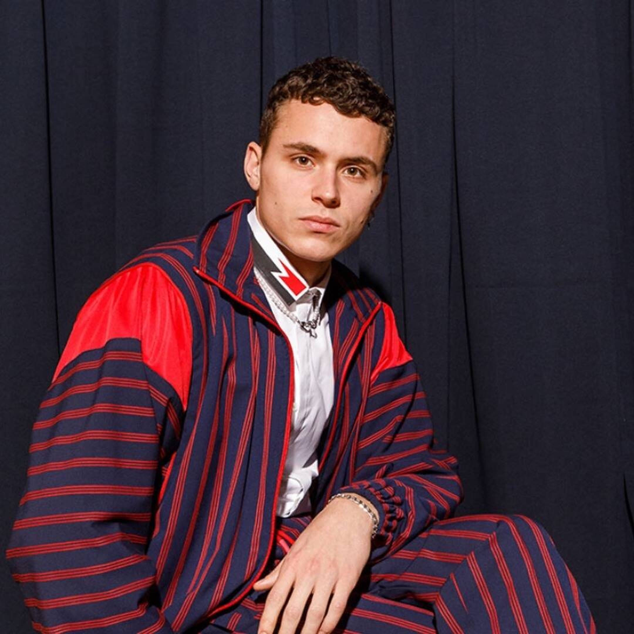 Aron Piper, red and navy striped tracksuit, dark curtain backdrop, Full HD Desktop Wallpaper