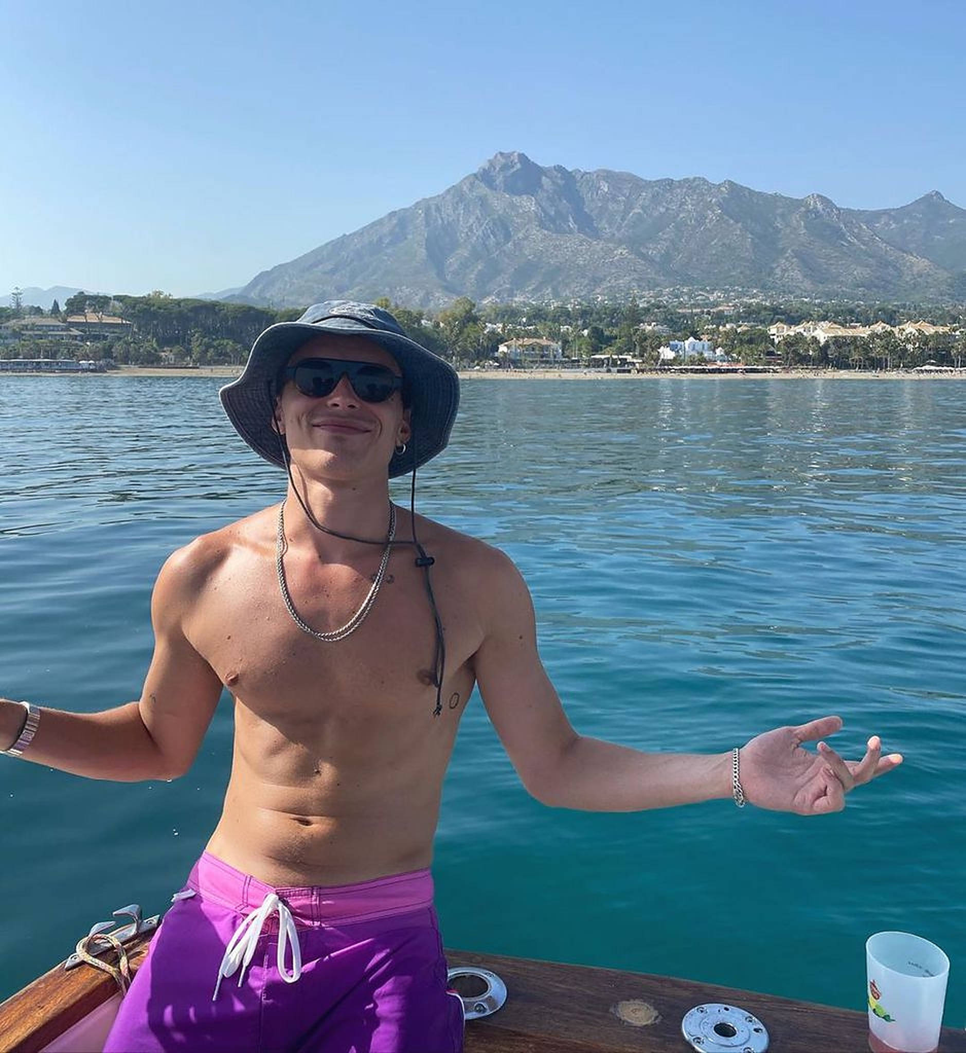 Aron Piper, bucket hat, purple swim trunks, Full HD Phone Wallpaper