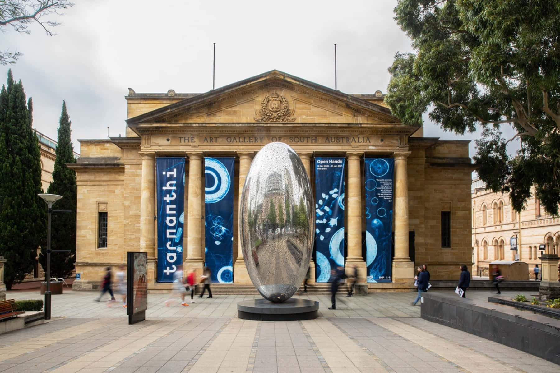 Art Gallery South Australia, classical columns, blue banners, HD Desktop Wallpaper