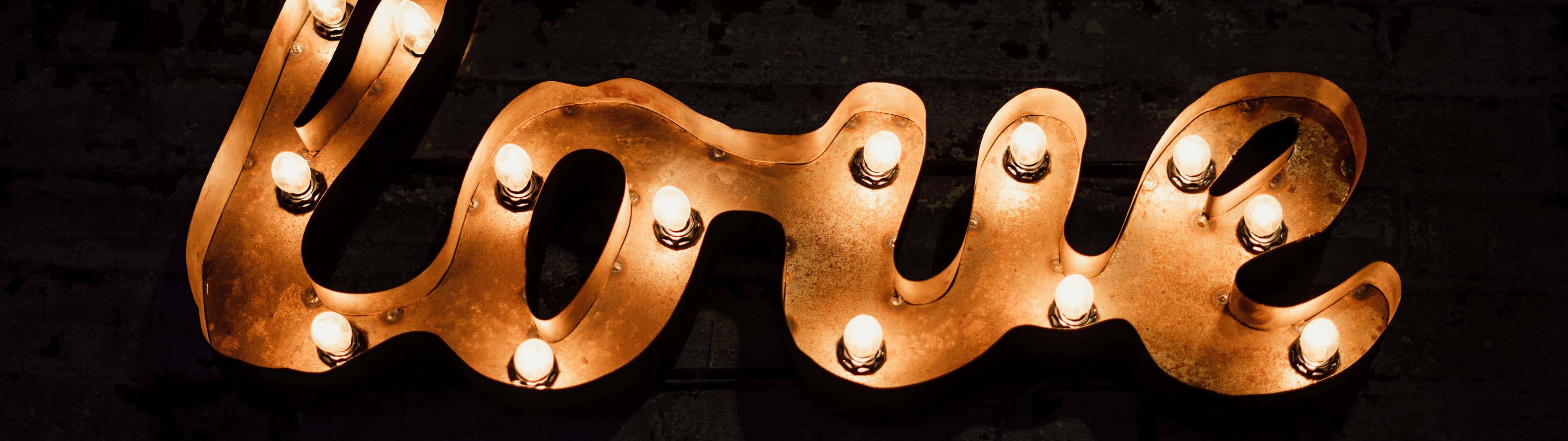 love, glowing marquee sign, warm bulbs, 4K Desktop Wallpaper