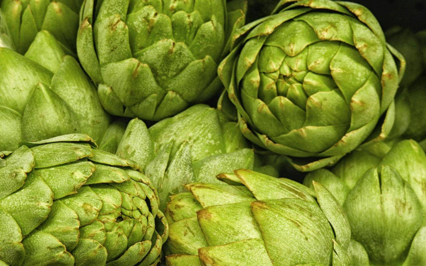 healthy green artichoke, fresh green artichokes, textured leaves, HD Desktop Wallpaper