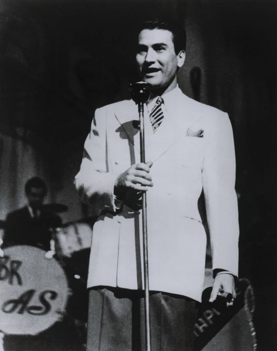 Artie Shaw, microphone, microphone stand, SD Phone Wallpaper
