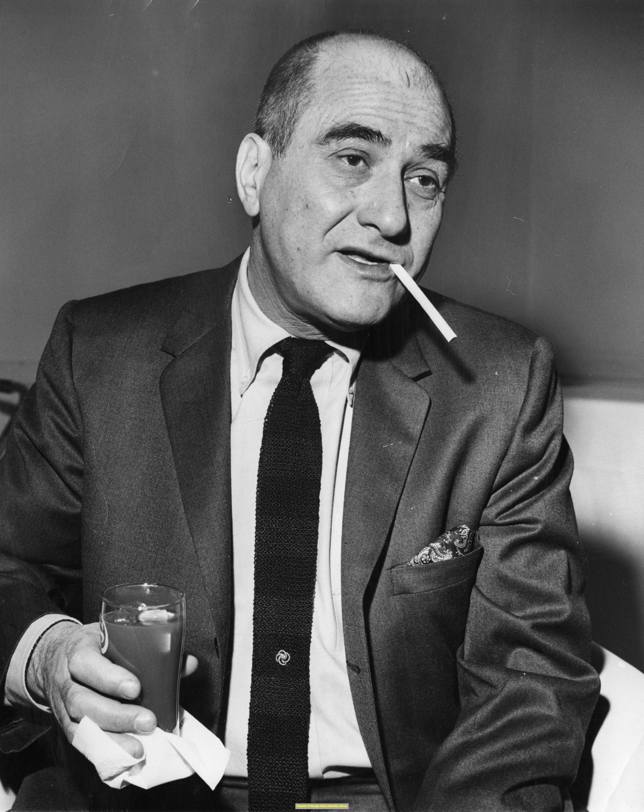 Artie Shaw, cigarette, suit, 2K Phone Wallpaper