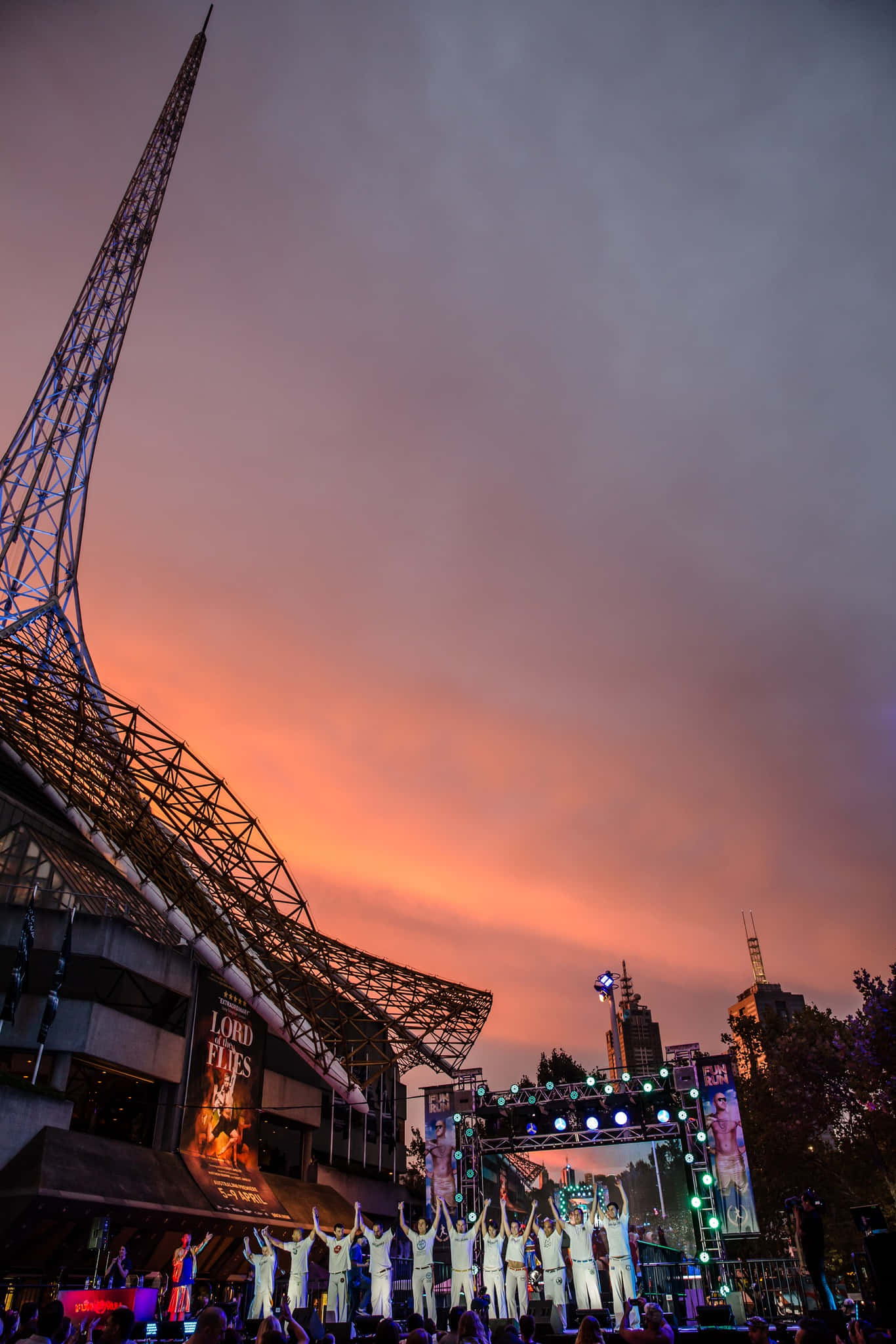 Arts Centre Melbourne, dusk, white outfits, Full HD Phone Wallpaper
