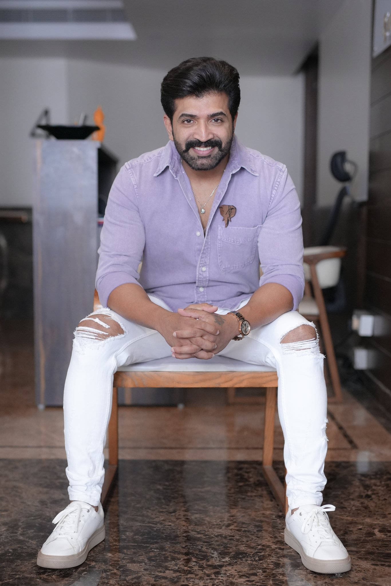 Arun Vijay, wooden chair, lavender shirt, Full HD Phone Wallpaper