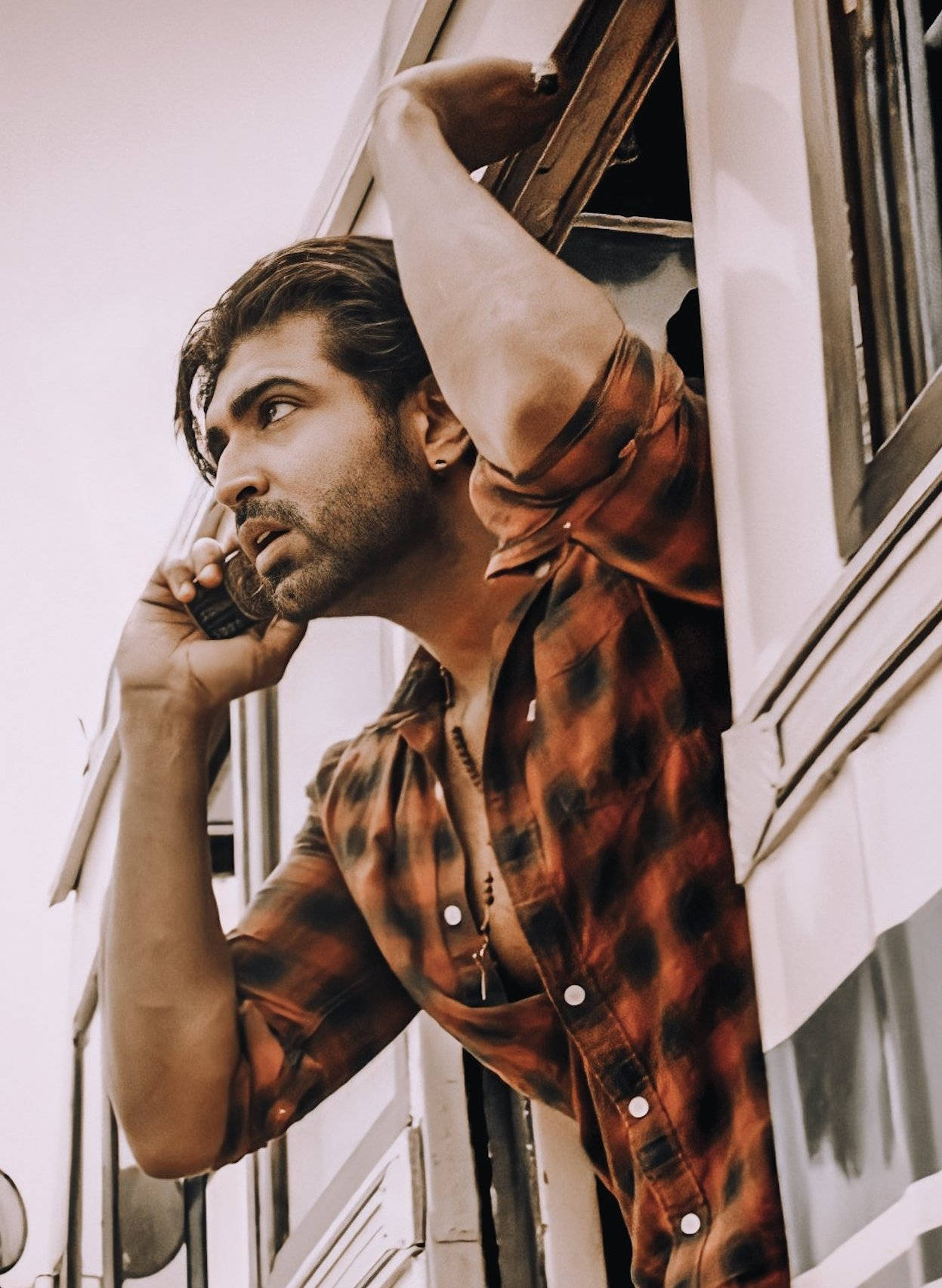 Arun Vijay, plaid shirt, train window, HD Phone Wallpaper
