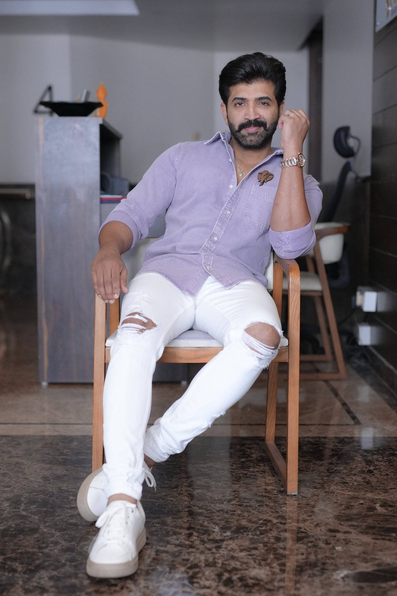 Arun Vijay, ripped white jeans, lavender shirt, Full HD Phone Wallpaper