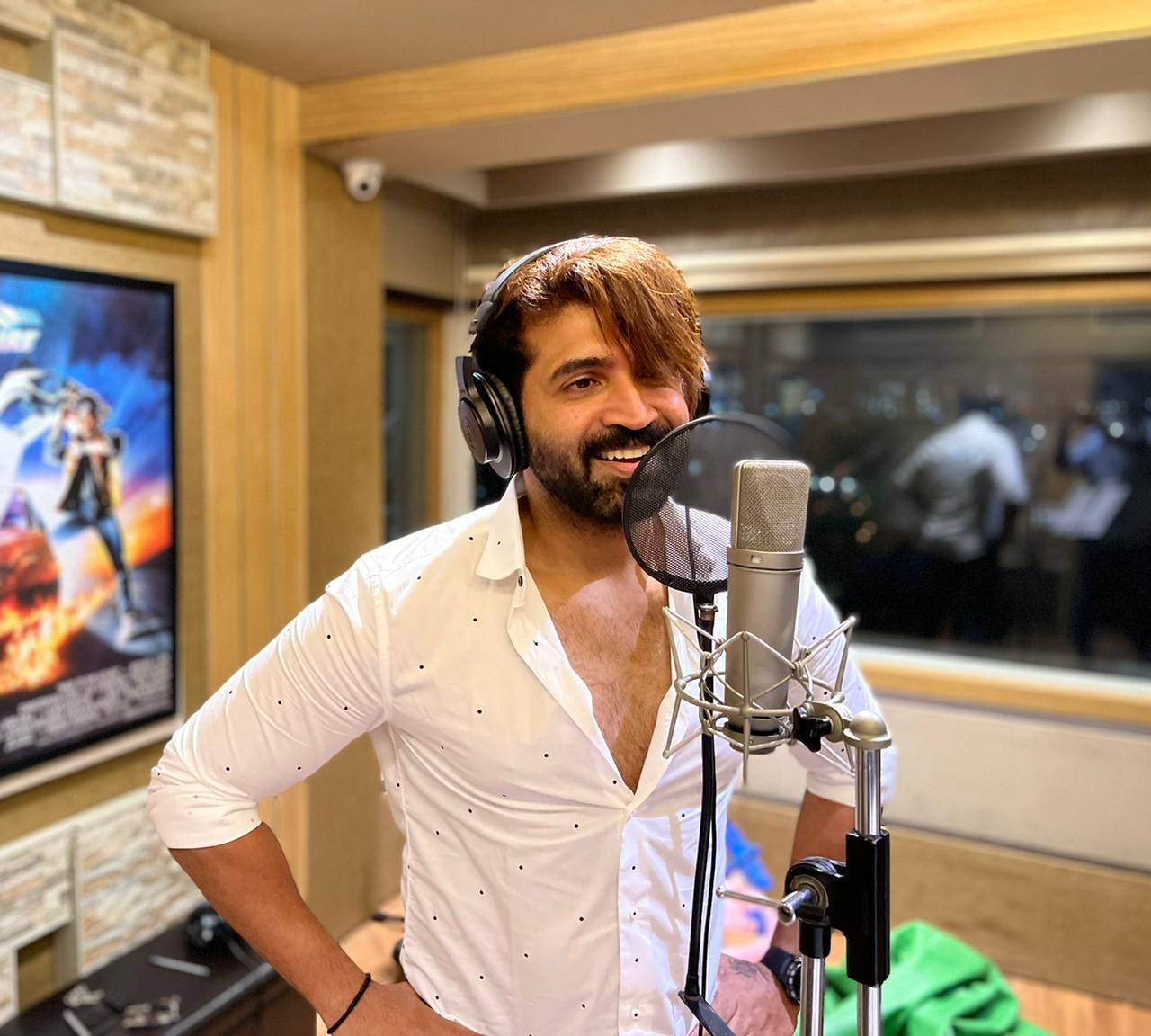Arun Vijay, recording studio, headphones, HD Desktop Wallpaper