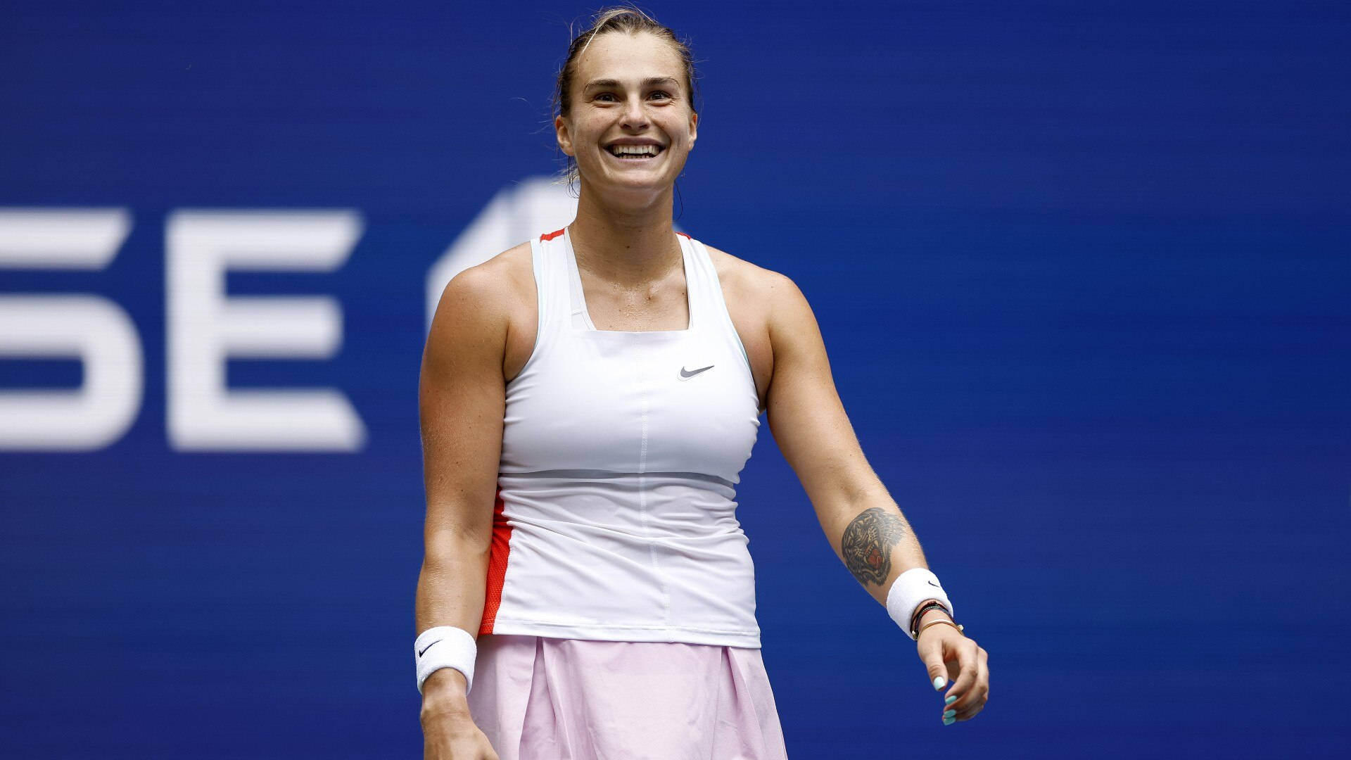 Aryna Sabalenka, white and pink gear, blue court, Full HD Desktop Wallpaper