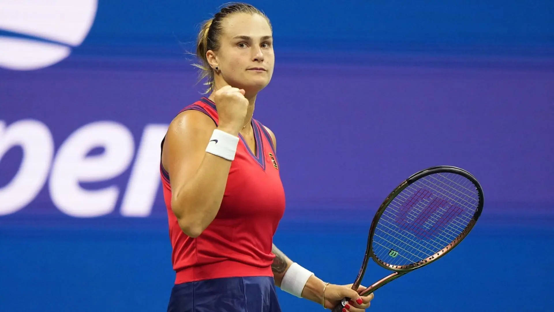 Aryna Sabalenka, red and blue gear, racket, Full HD Desktop Wallpaper