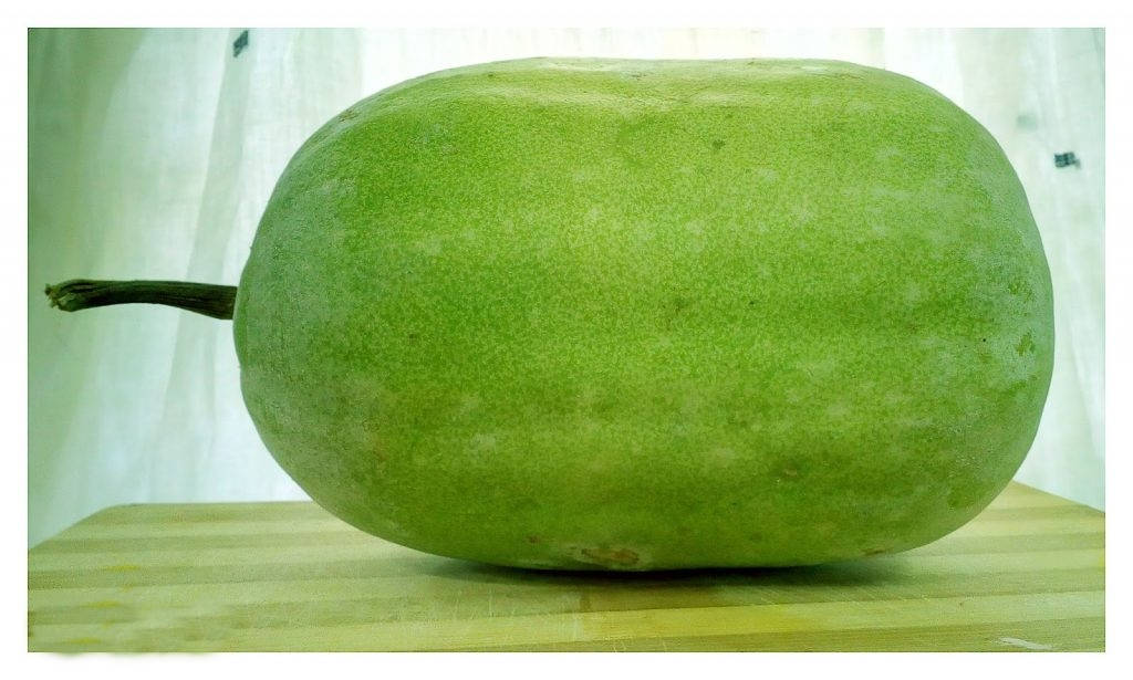 Ash Gourd, green winter squash, wooden cutting board, SD Desktop Wallpaper