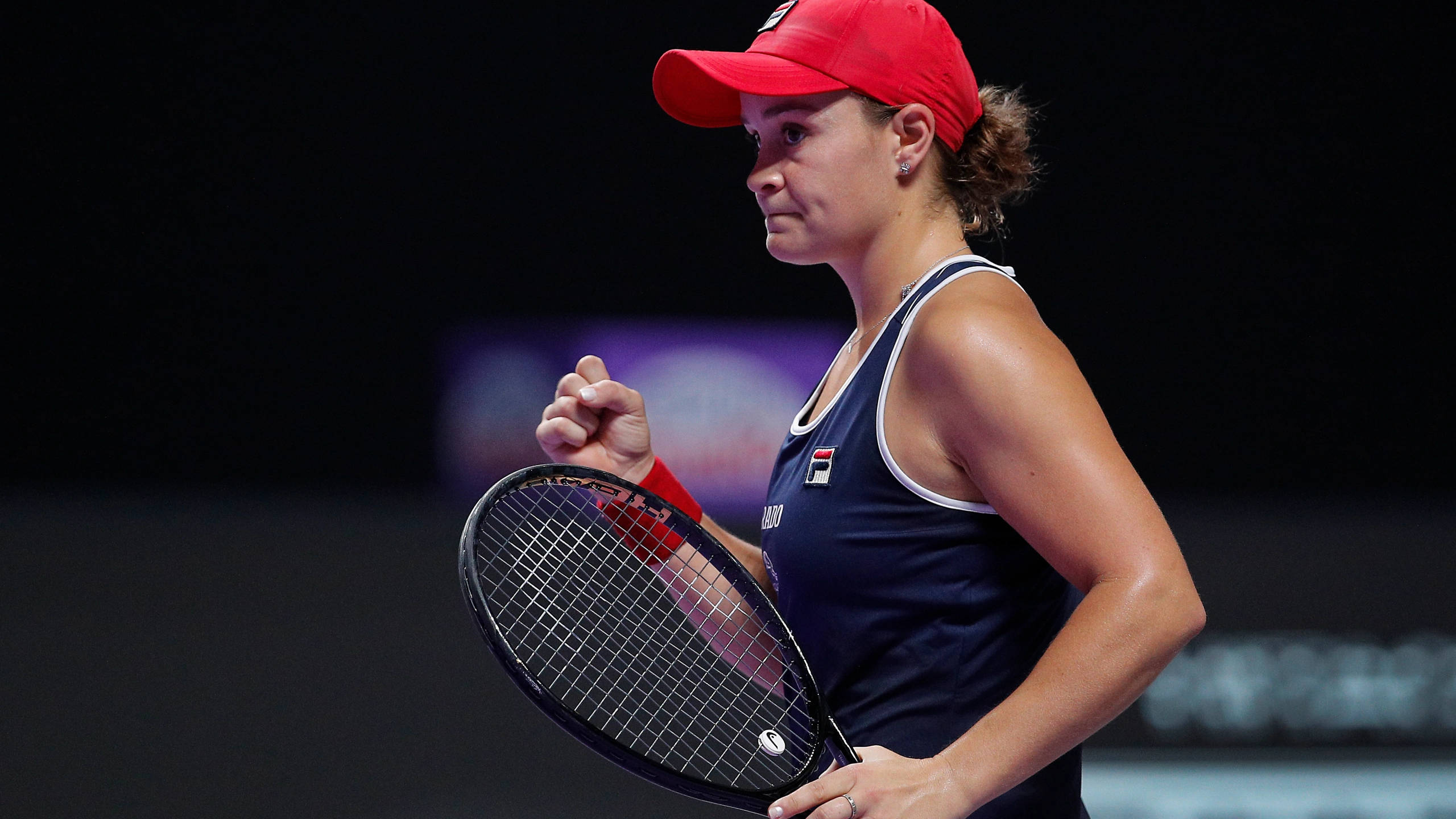 Ashleigh Barty, red cap, navy tank top, 2K Desktop Wallpaper