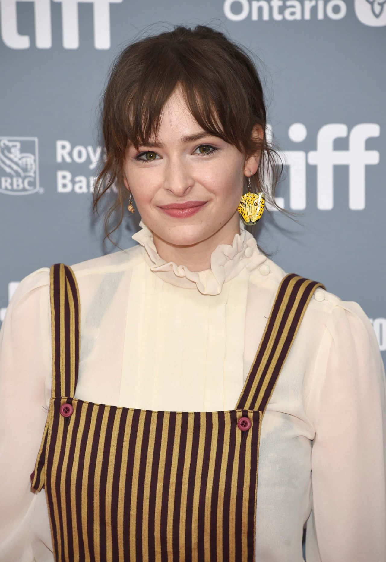 Ashleigh Cummings, film festival, striped pinafore dress, HD Phone Wallpaper