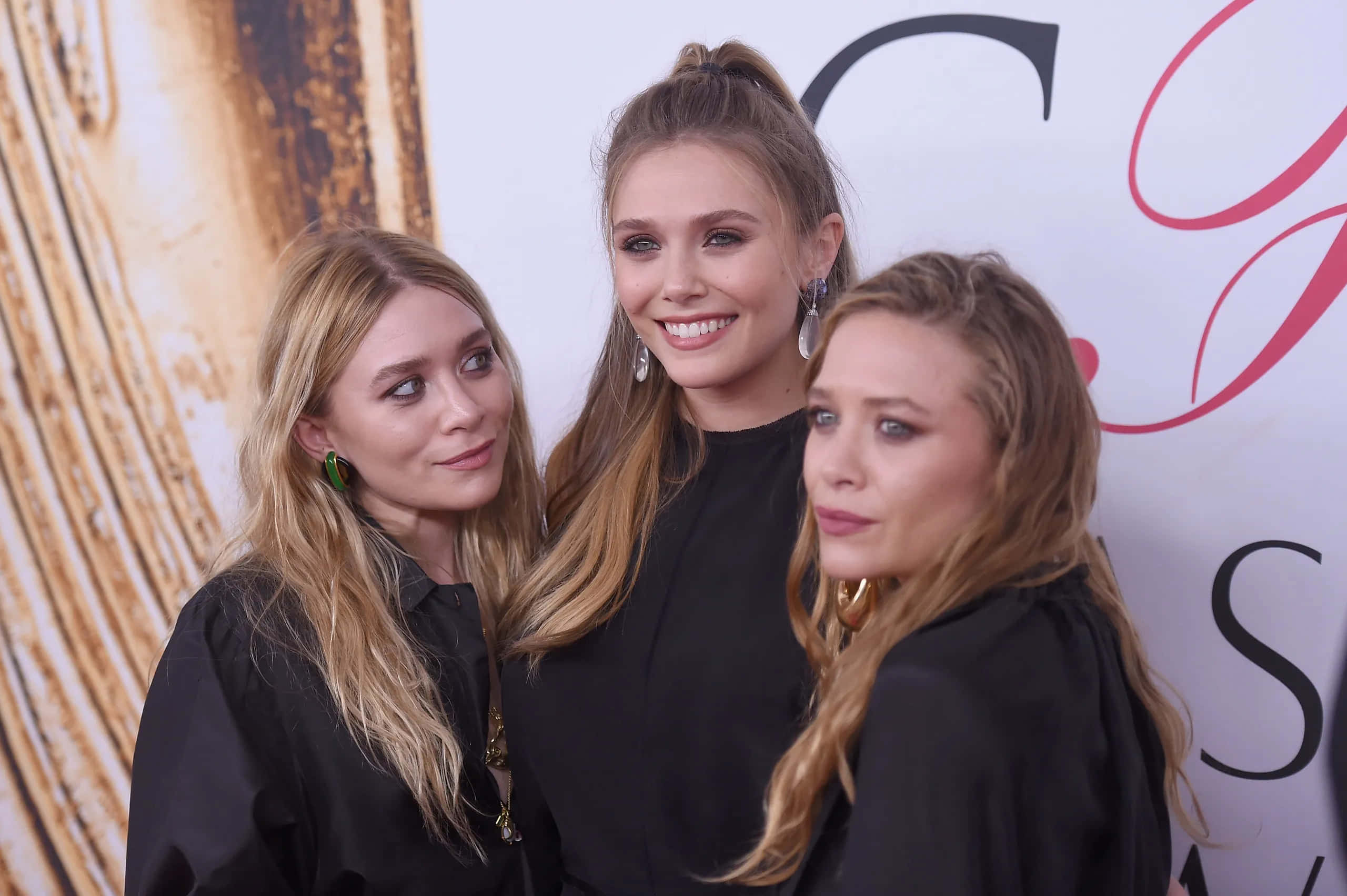 Ashley Olsen, black outfits, glamorous event, 2K Desktop Wallpaper