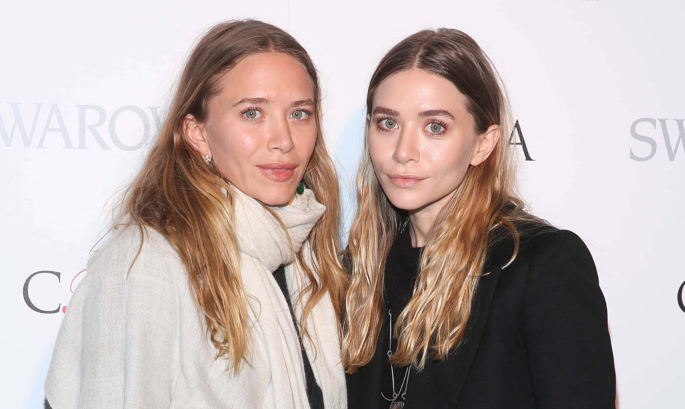 Ashley Olsen, leather jacket, white branded backdrop, Full HD Desktop Wallpaper