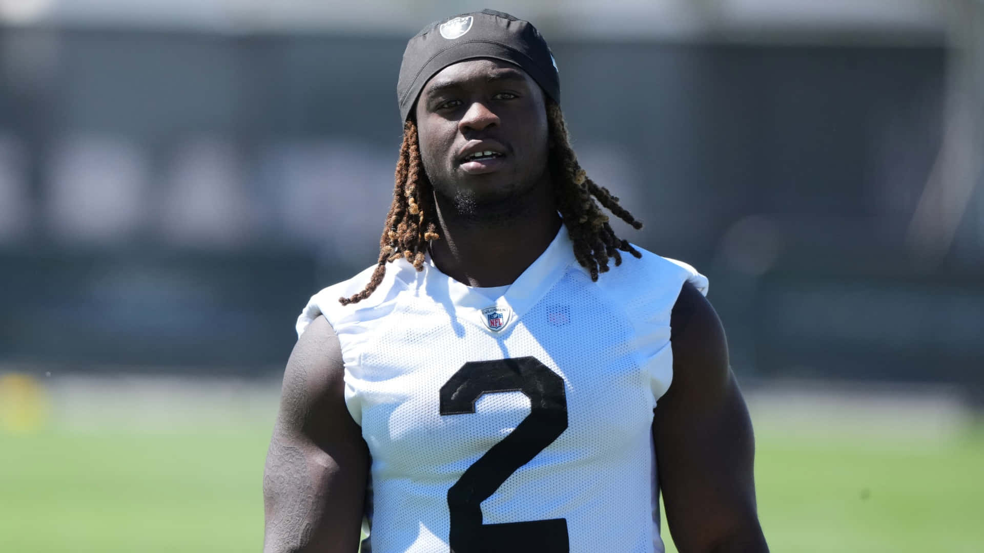 Ashton Jeanty, white jersey, black number two, Full HD Desktop Wallpaper