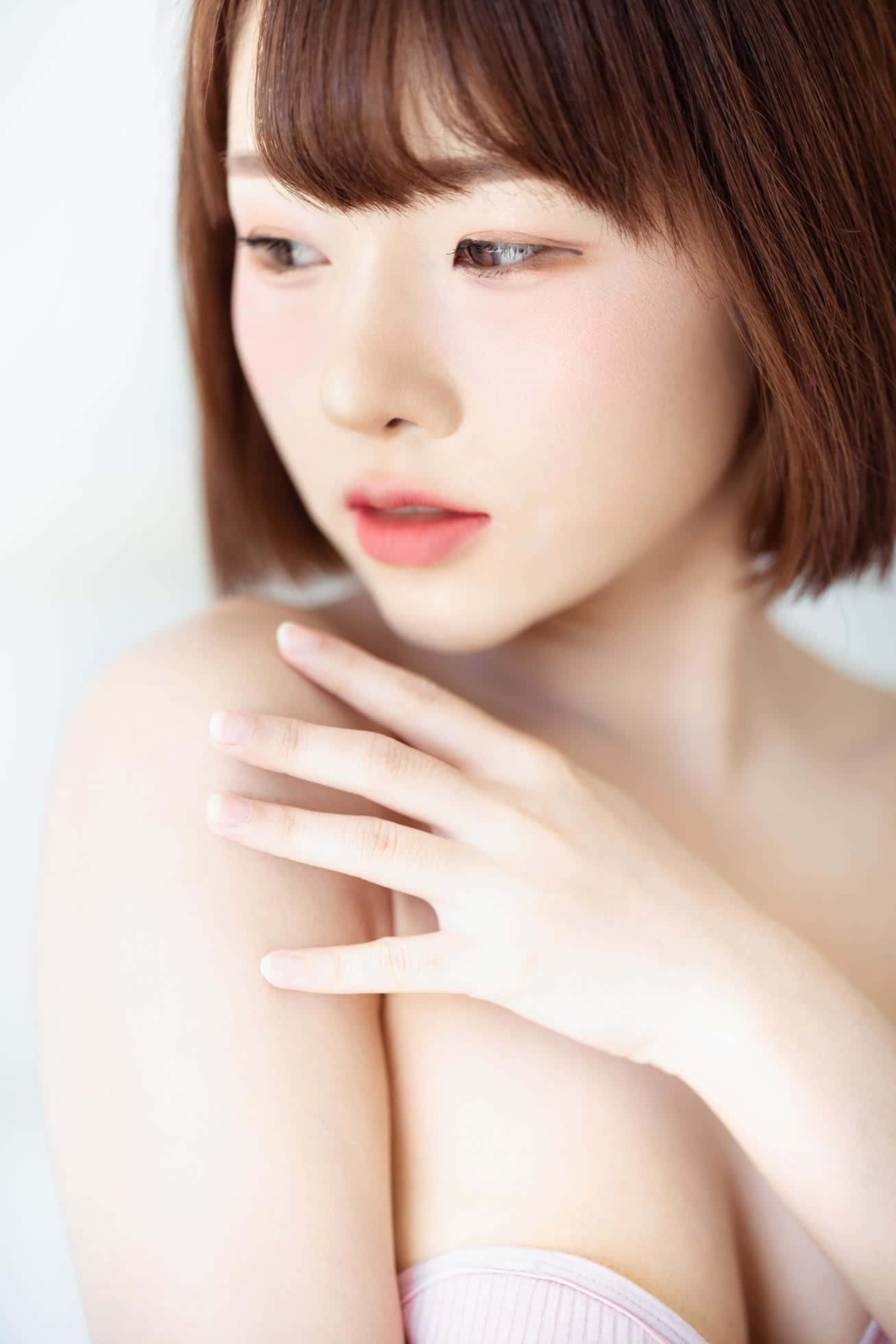 Asian Model, short brown hair, soft white background, Full HD Phone Wallpaper