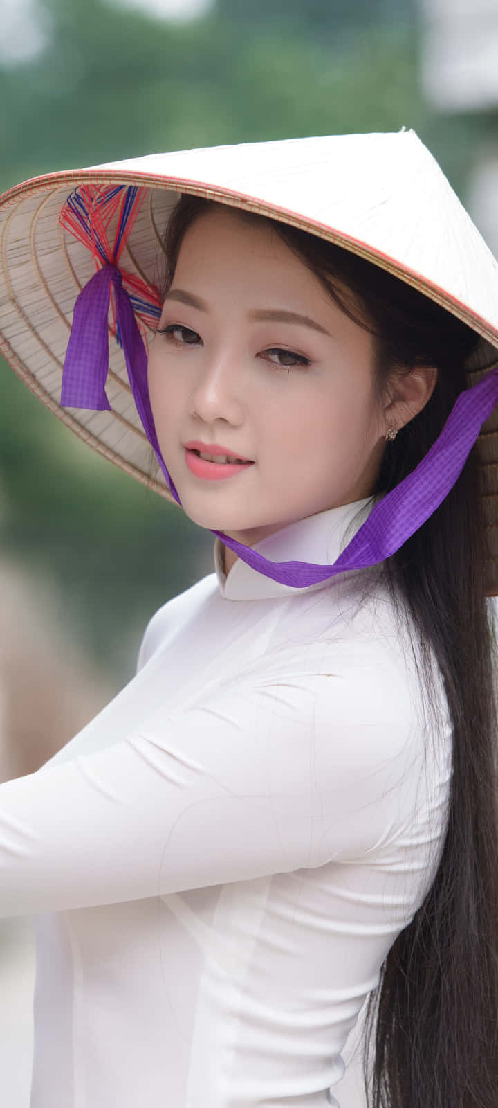 white ao dai, traditional conical hat, purple ribbon, HD Phone Wallpaper