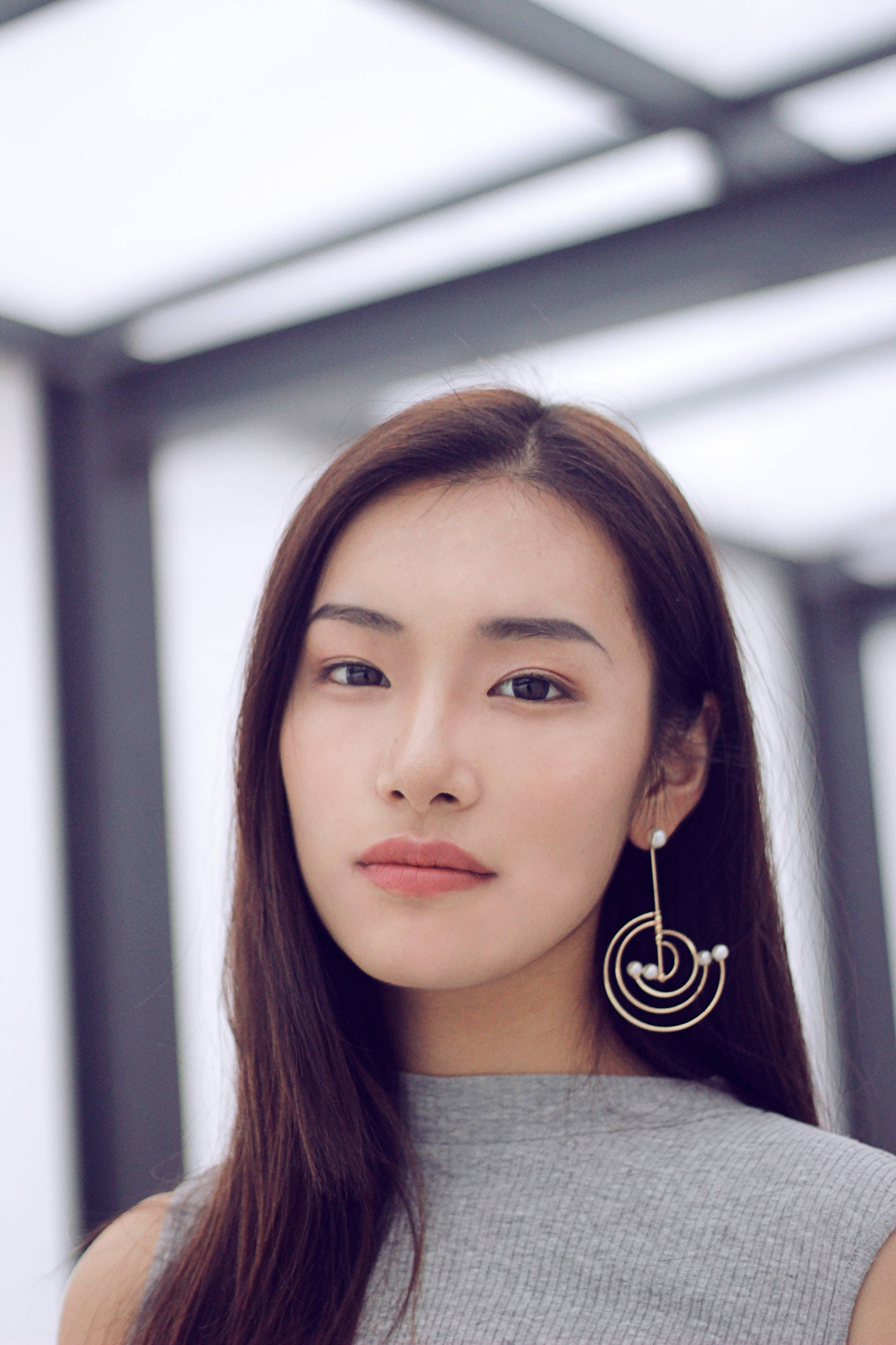 Asian woman, dangling earring, long brown hair, 2K Phone Wallpaper