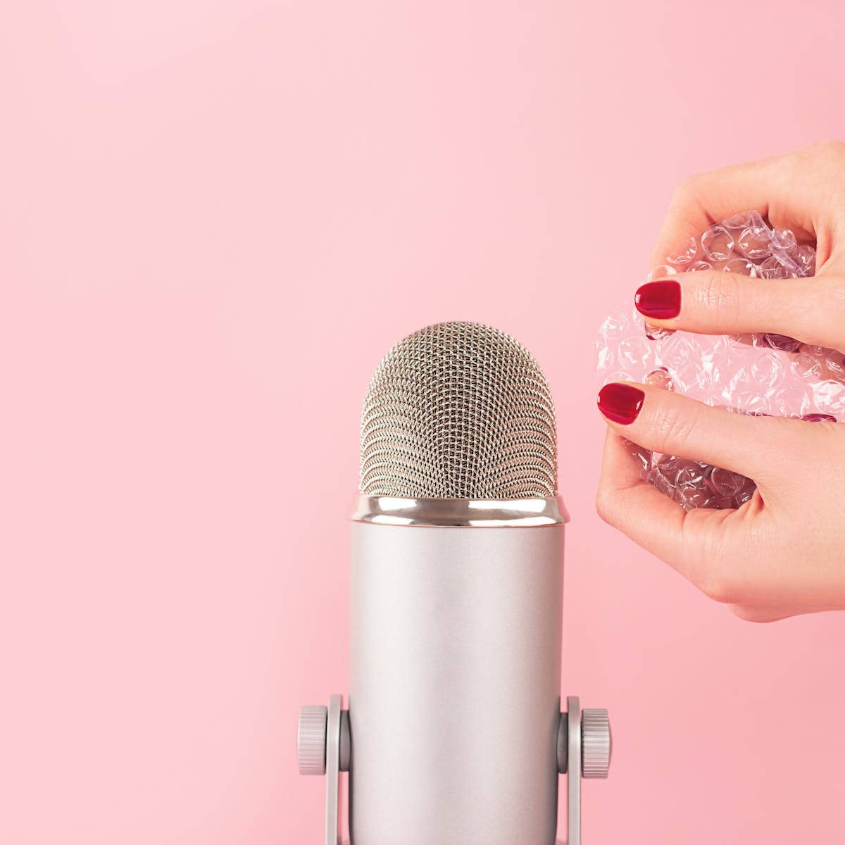 red nails, bubble wrap, silver microphone, SD Desktop Wallpaper