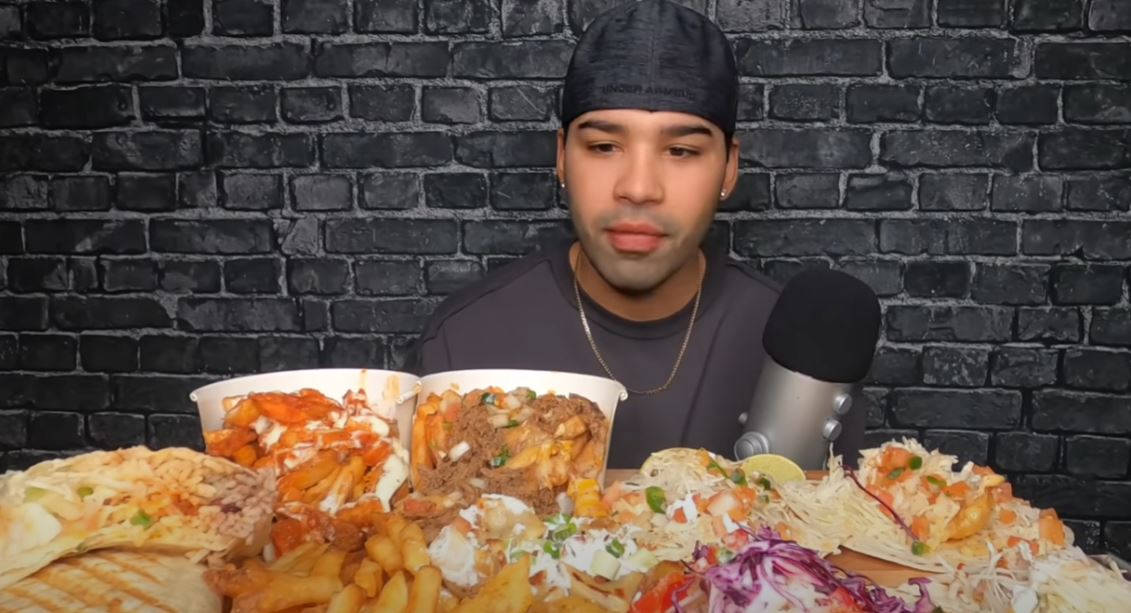 Asmr, microphone, loaded fries, SD Desktop Wallpaper