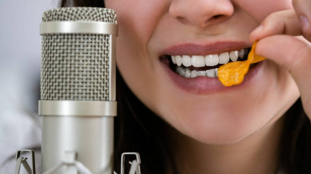 Asmr, bright orange chip, professional microphone, SD Desktop Wallpaper