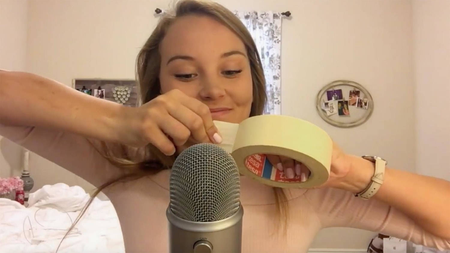 Tape Asmr, microphone, cozy bedroom, HD Desktop Wallpaper