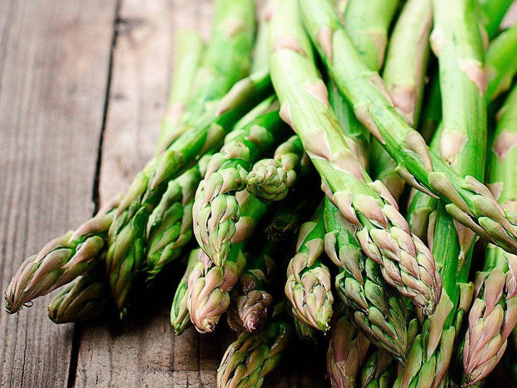 asparagus, pointy brown leaves, fresh green asparagus spears, SD Desktop Wallpaper