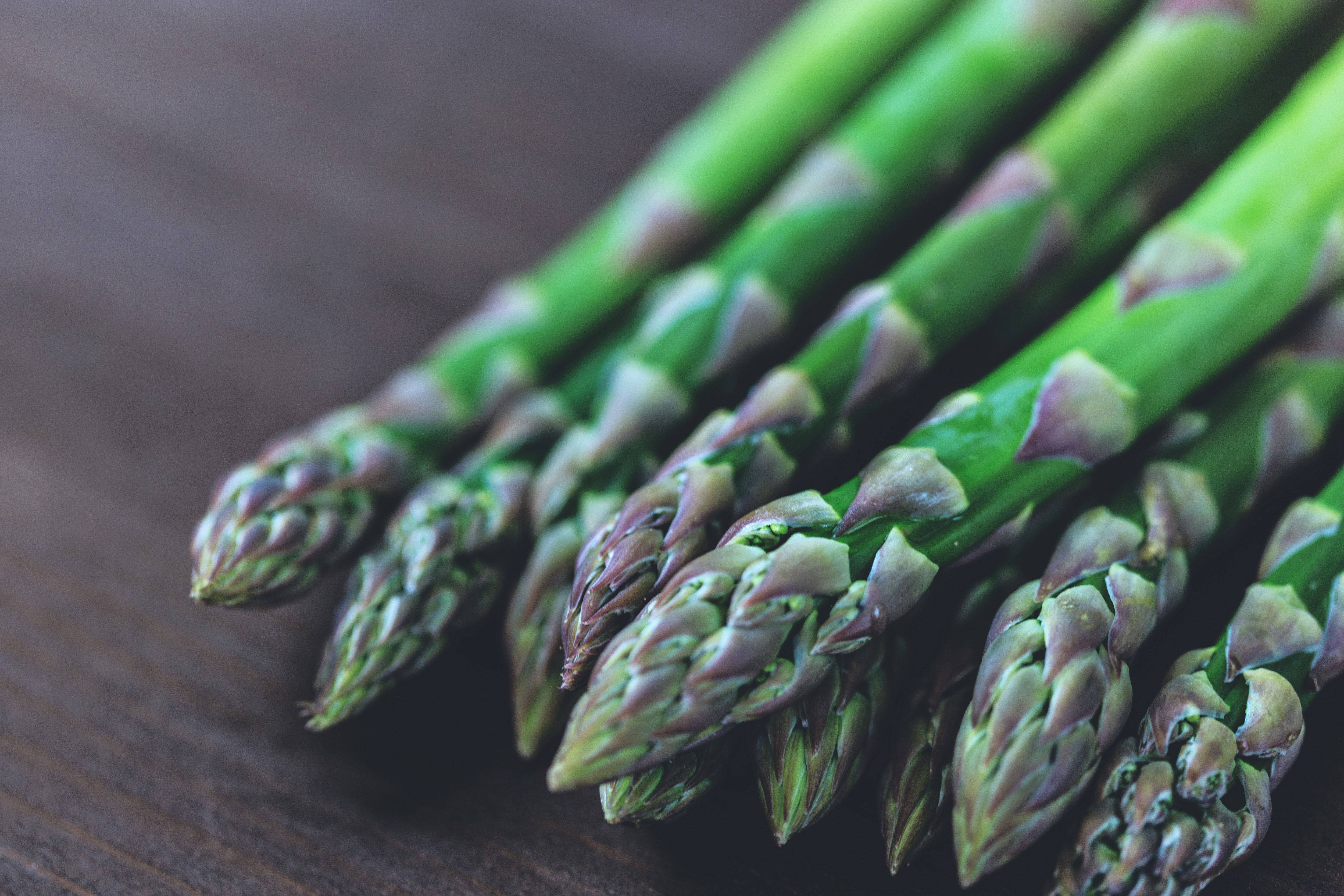 asparagus, fresh green, purple tips, 4K Desktop Wallpaper