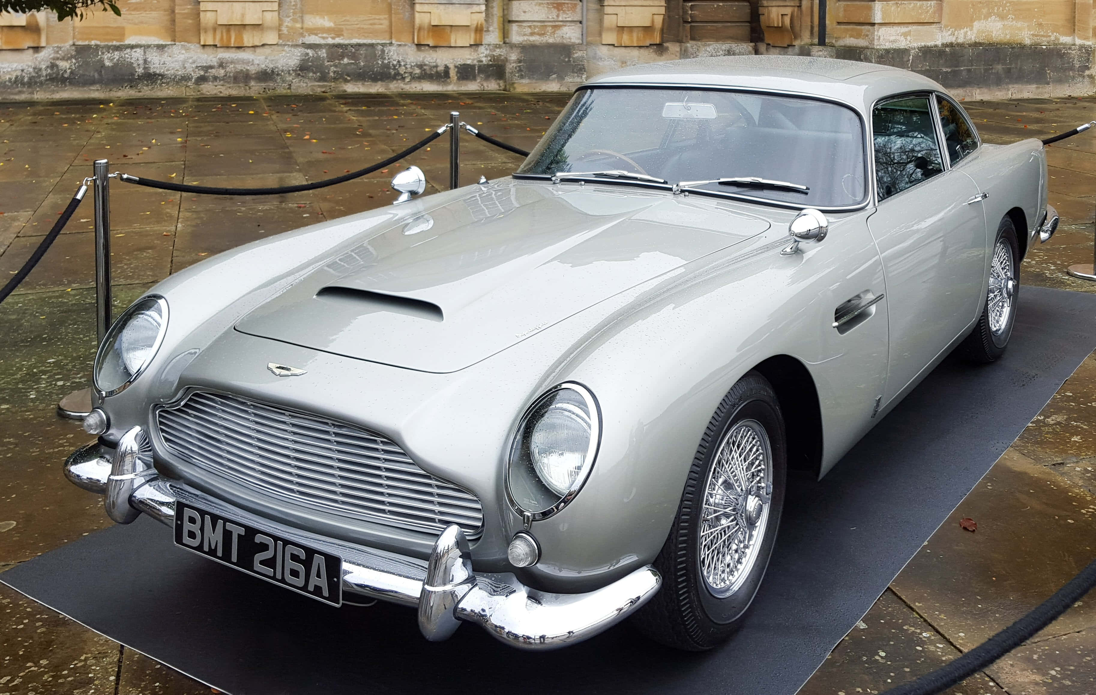 Aston Martin DB5, silver, daylight, 2K Desktop Wallpaper
