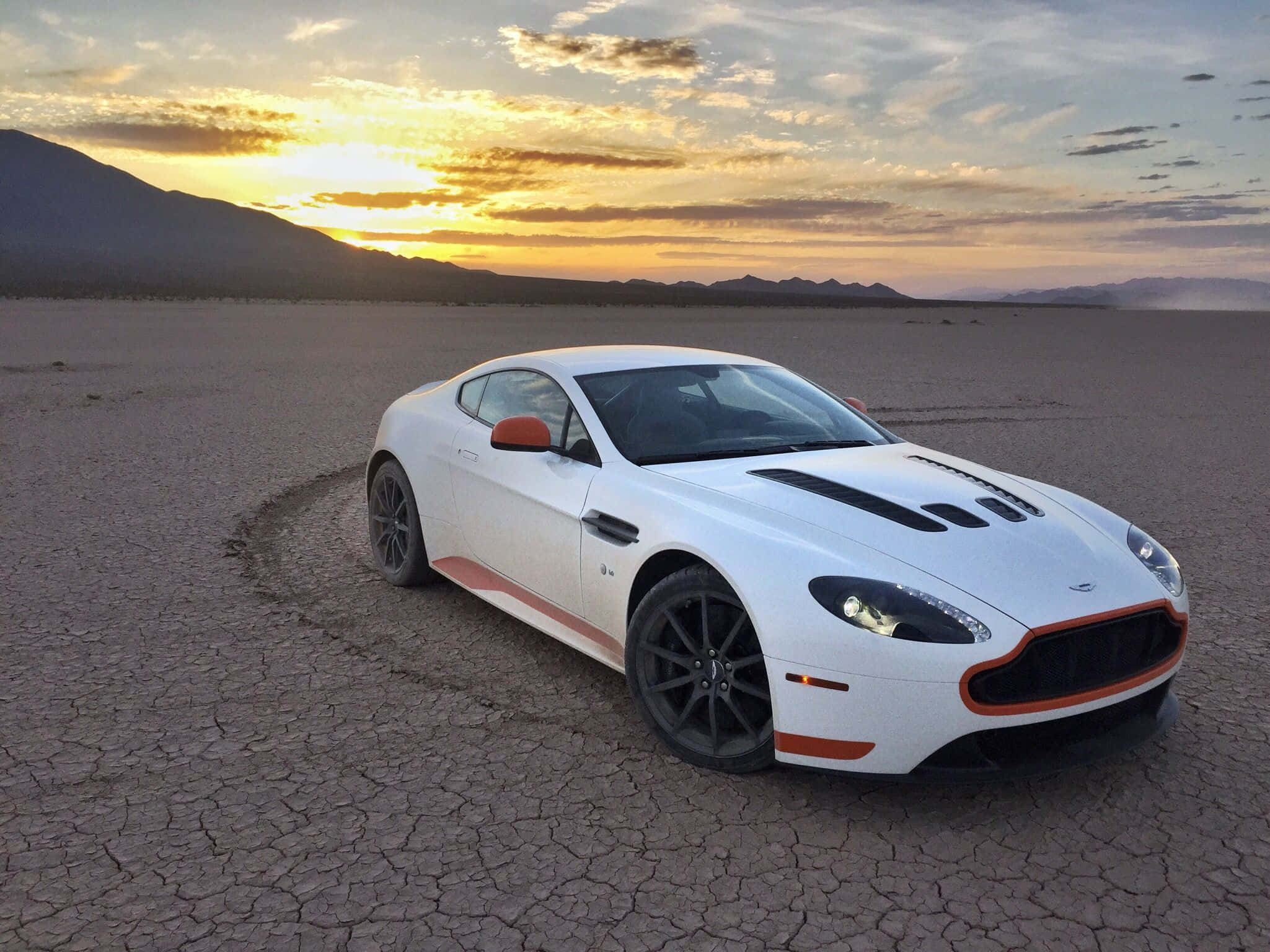Aston Martin V12 Vantage, white, orange accents, Full HD Desktop Wallpaper