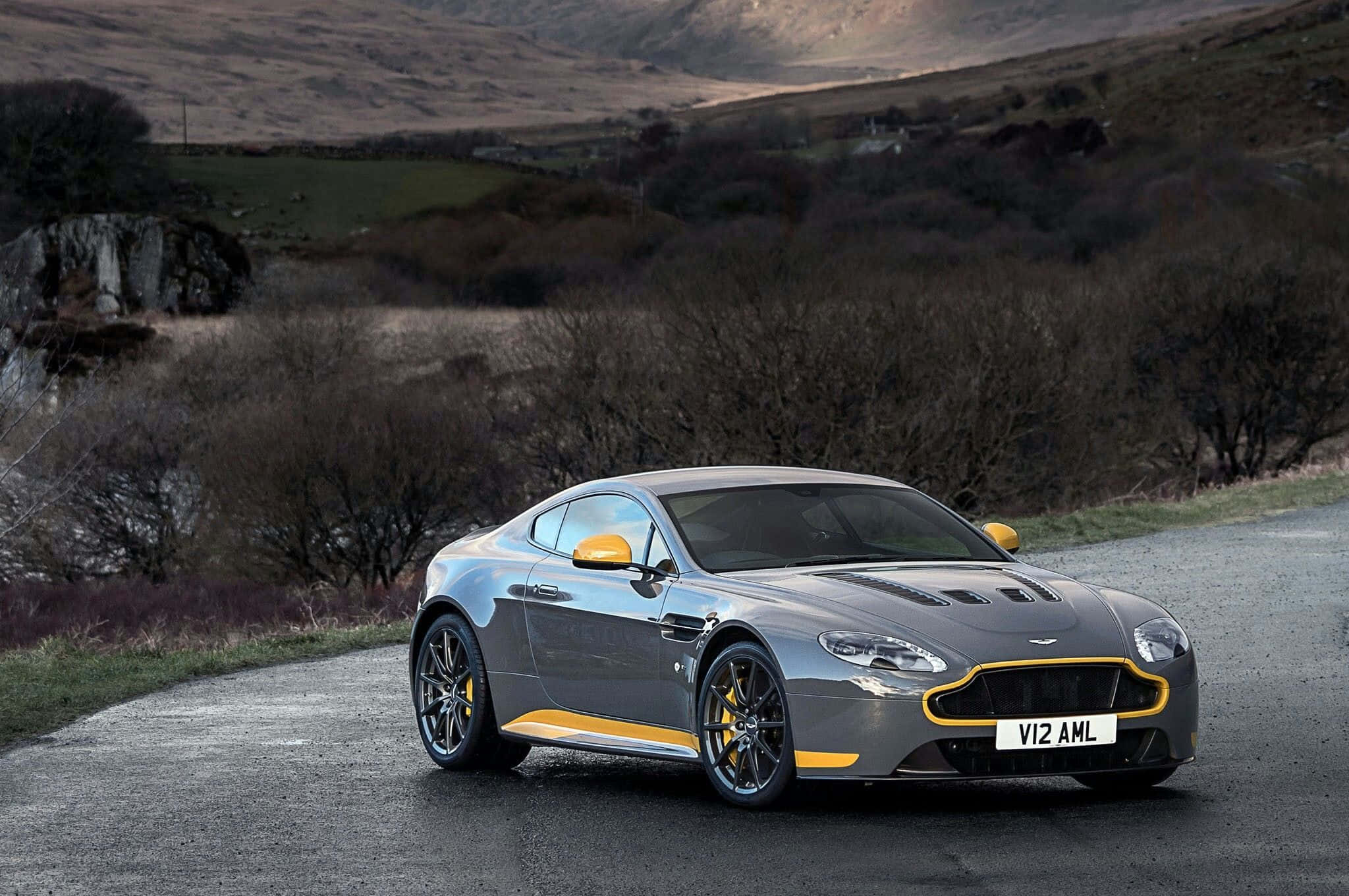 Aston Martin V12 Vantage, silver, yellow accents, Full HD Desktop Wallpaper