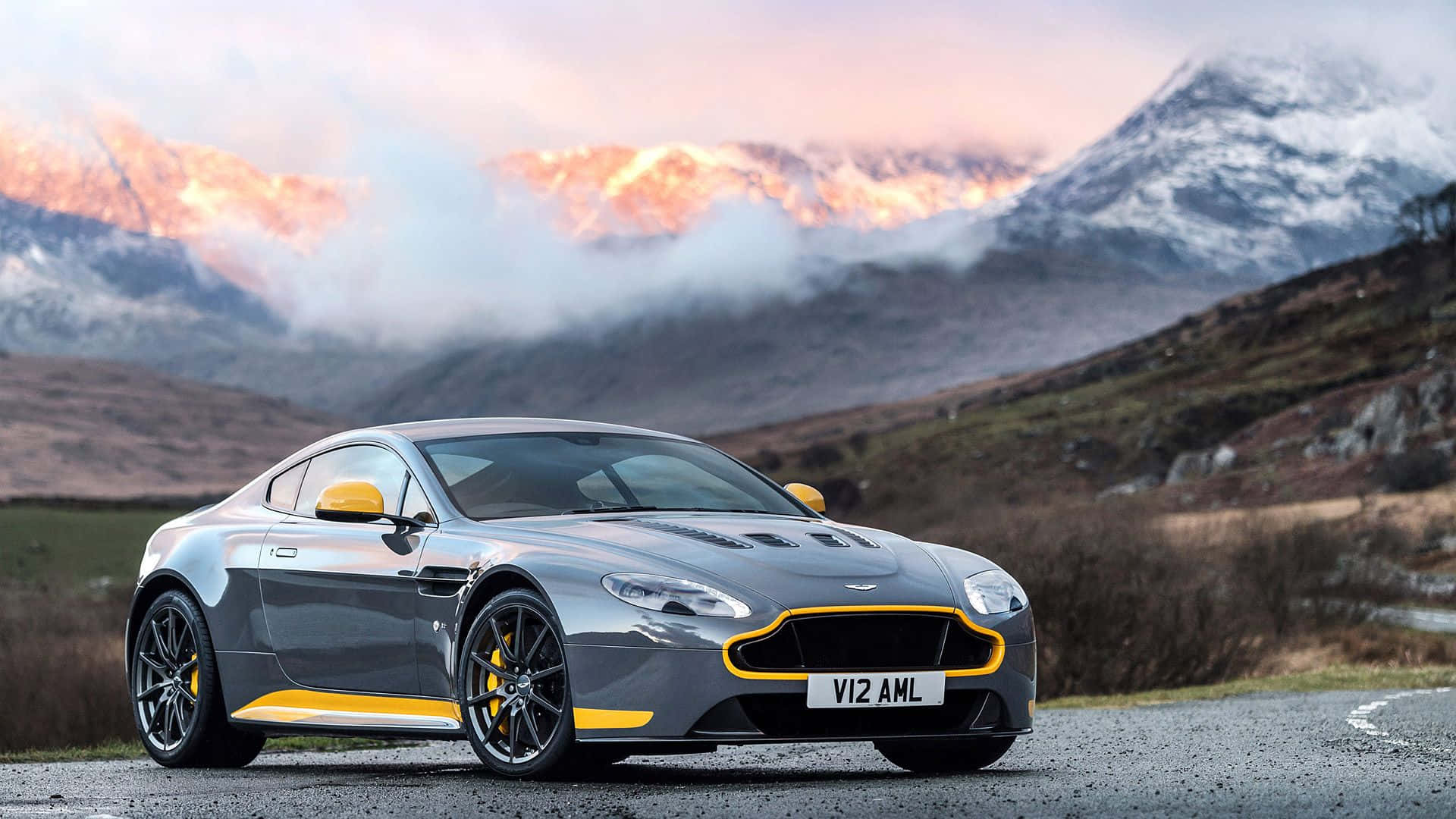 Aston Martin V12 Vantage, silver, yellow accents, Full HD Desktop Wallpaper
