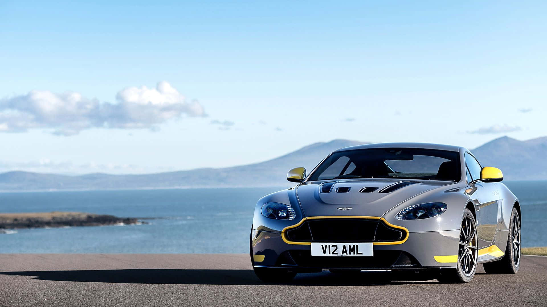 Aston Martin V12 Vantage, silver, yellow accents, Full HD Desktop Wallpaper