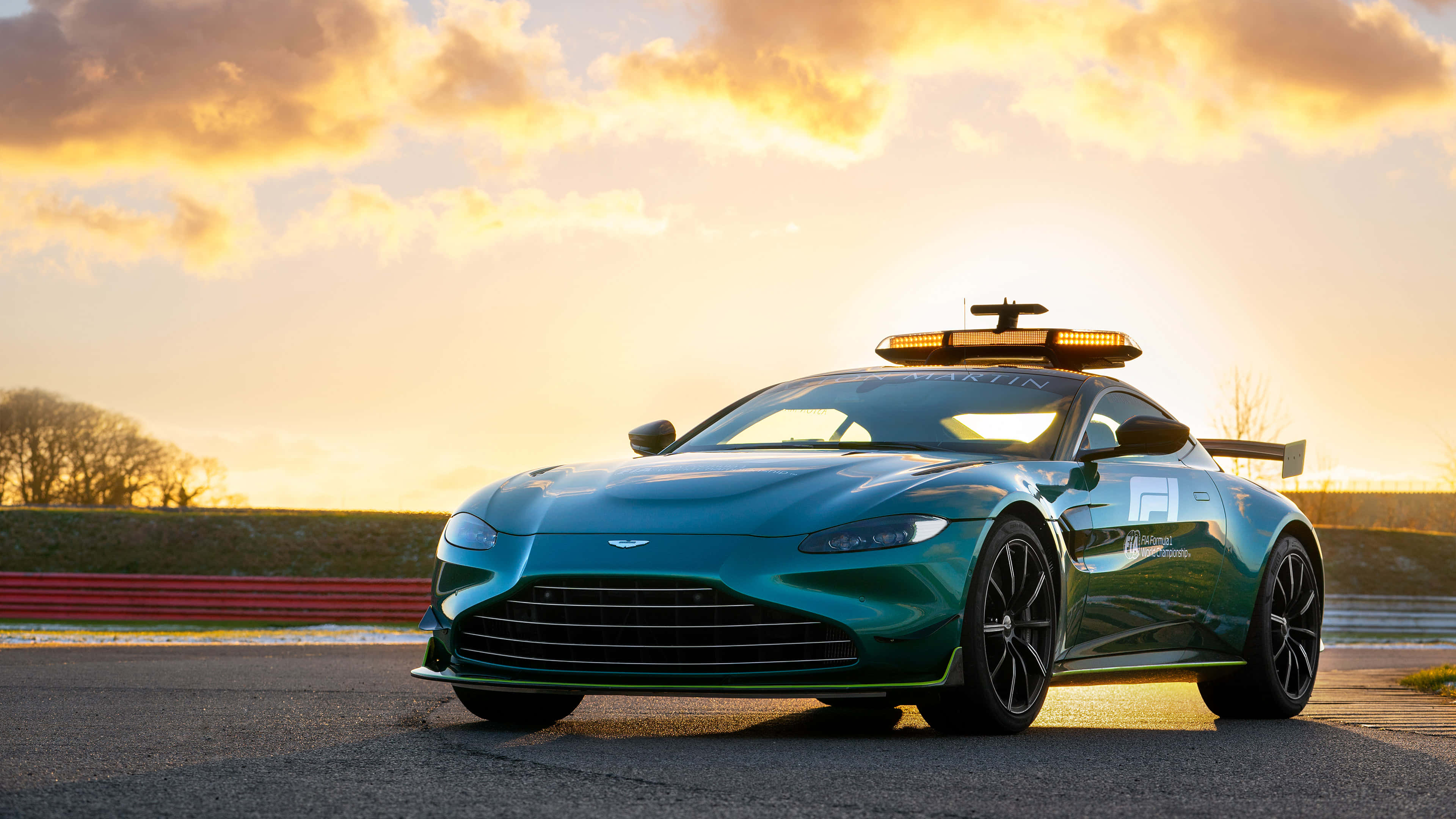 Aston Martin Vantage, teal, roof-mounted light bar, 4K Desktop Wallpaper