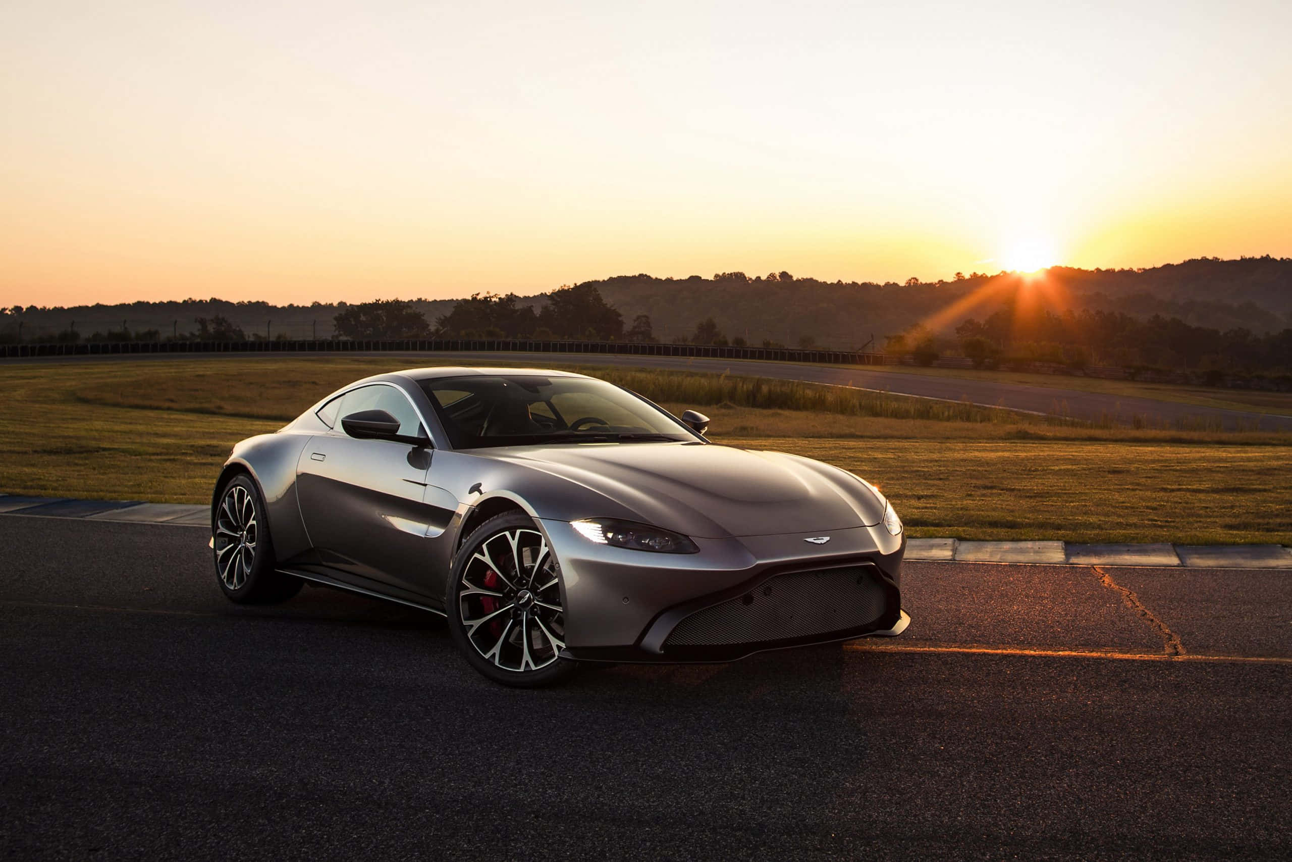 Aston Martin Vantage, silver, racetrack, 2K Desktop Wallpaper