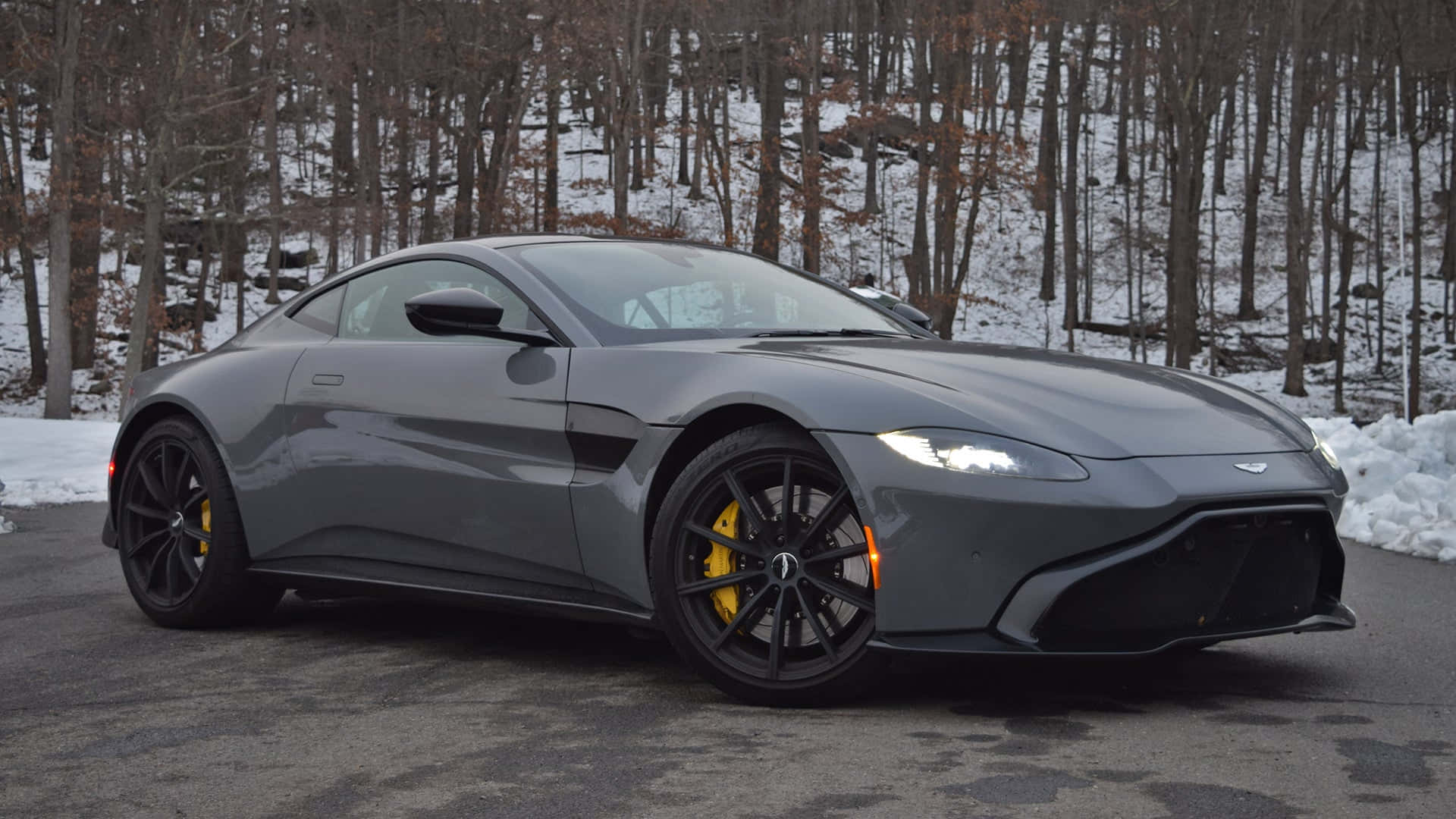 Aston Martin Vantage, gray, yellow brake calipers, Full HD Desktop Wallpaper
