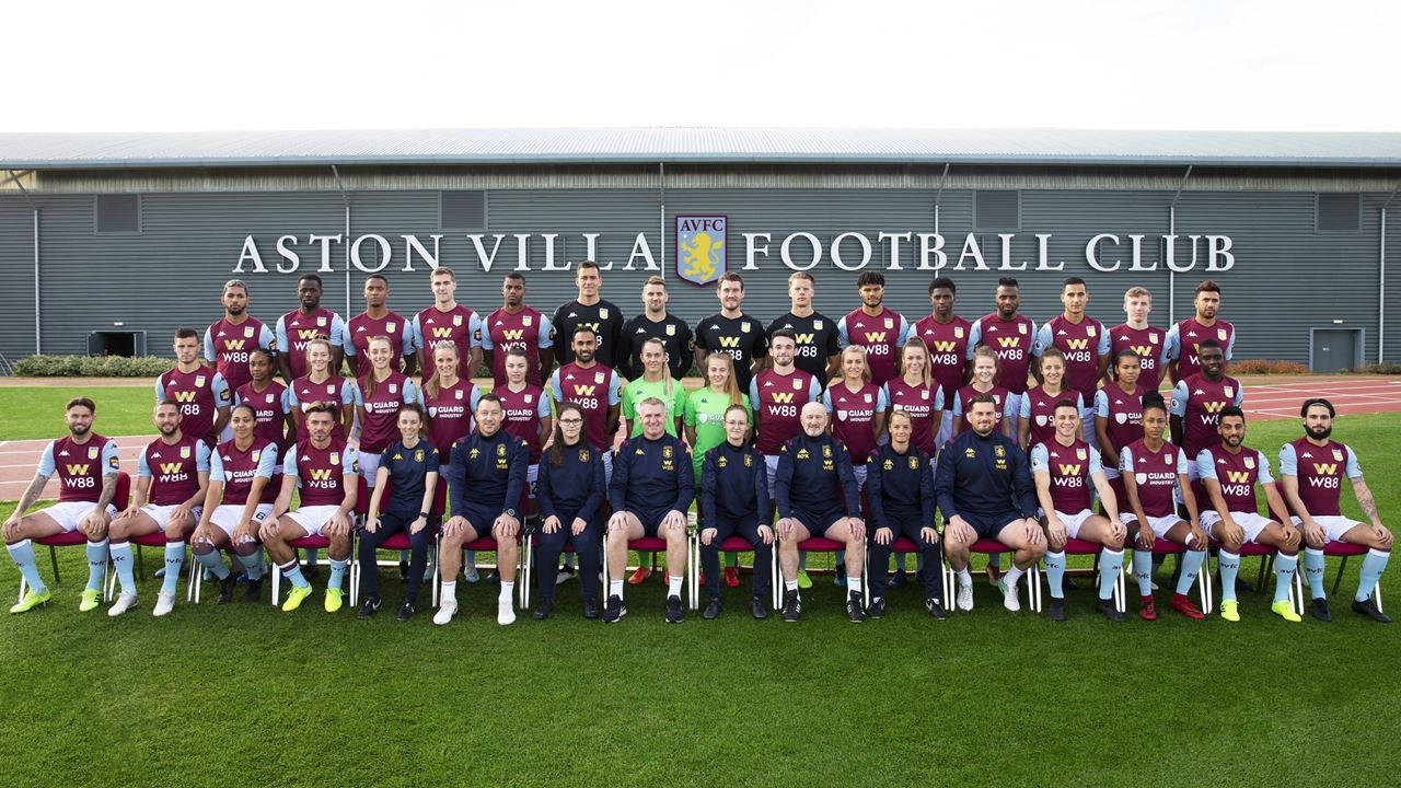 Aston Villa FC, maroon and claret kits, green pitch, HD Desktop Wallpaper