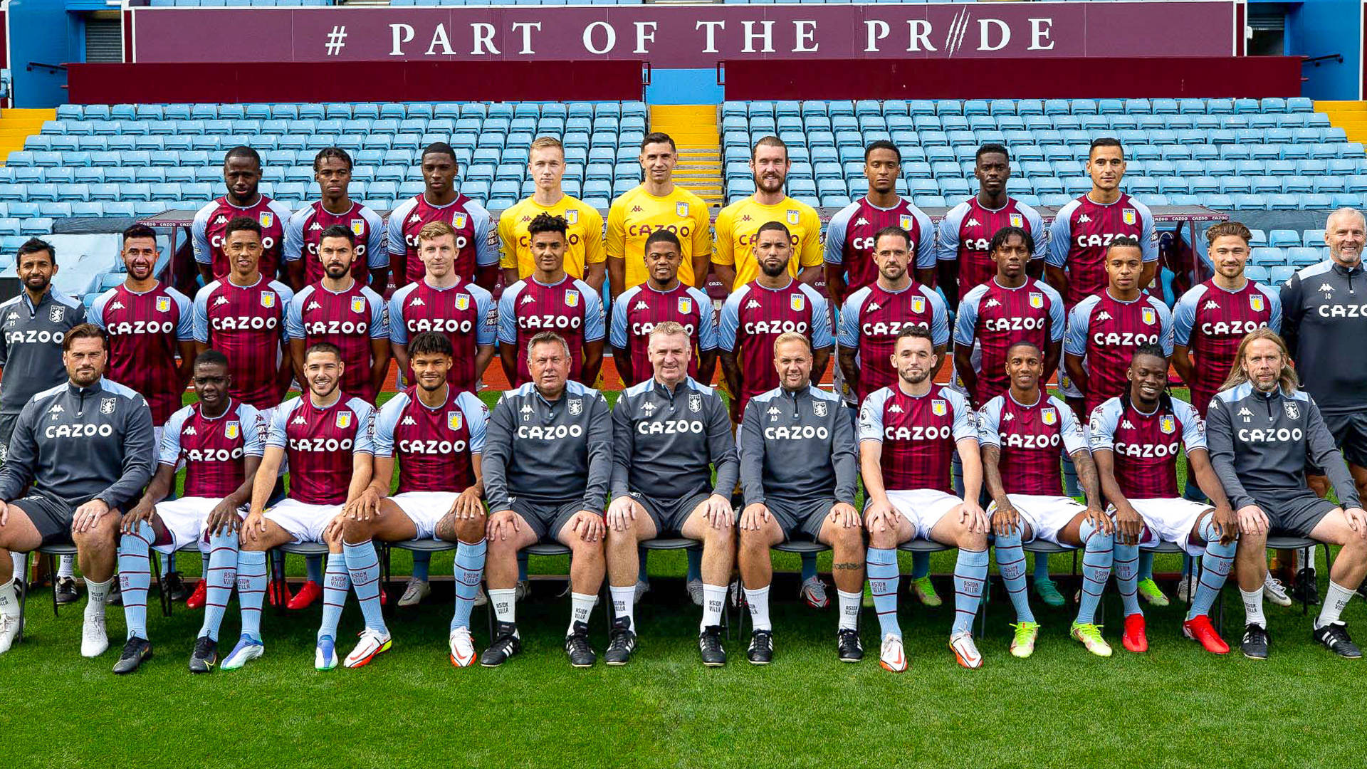 Aston Villa FC, maroon and blue kits, vibrant green pitch, Full HD Desktop Wallpaper