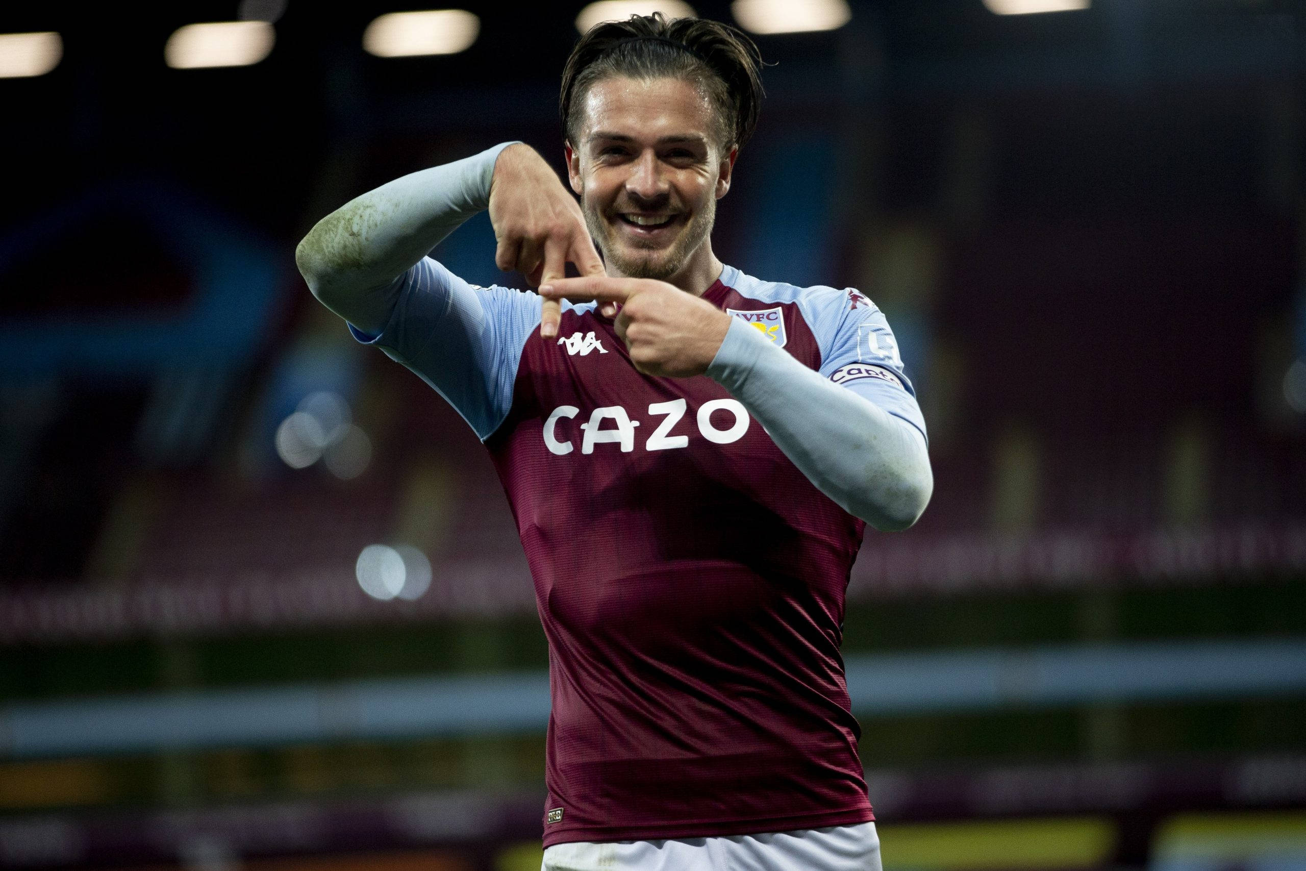 Aston Villa, maroon jersey, hand gesture, 2K Desktop Wallpaper