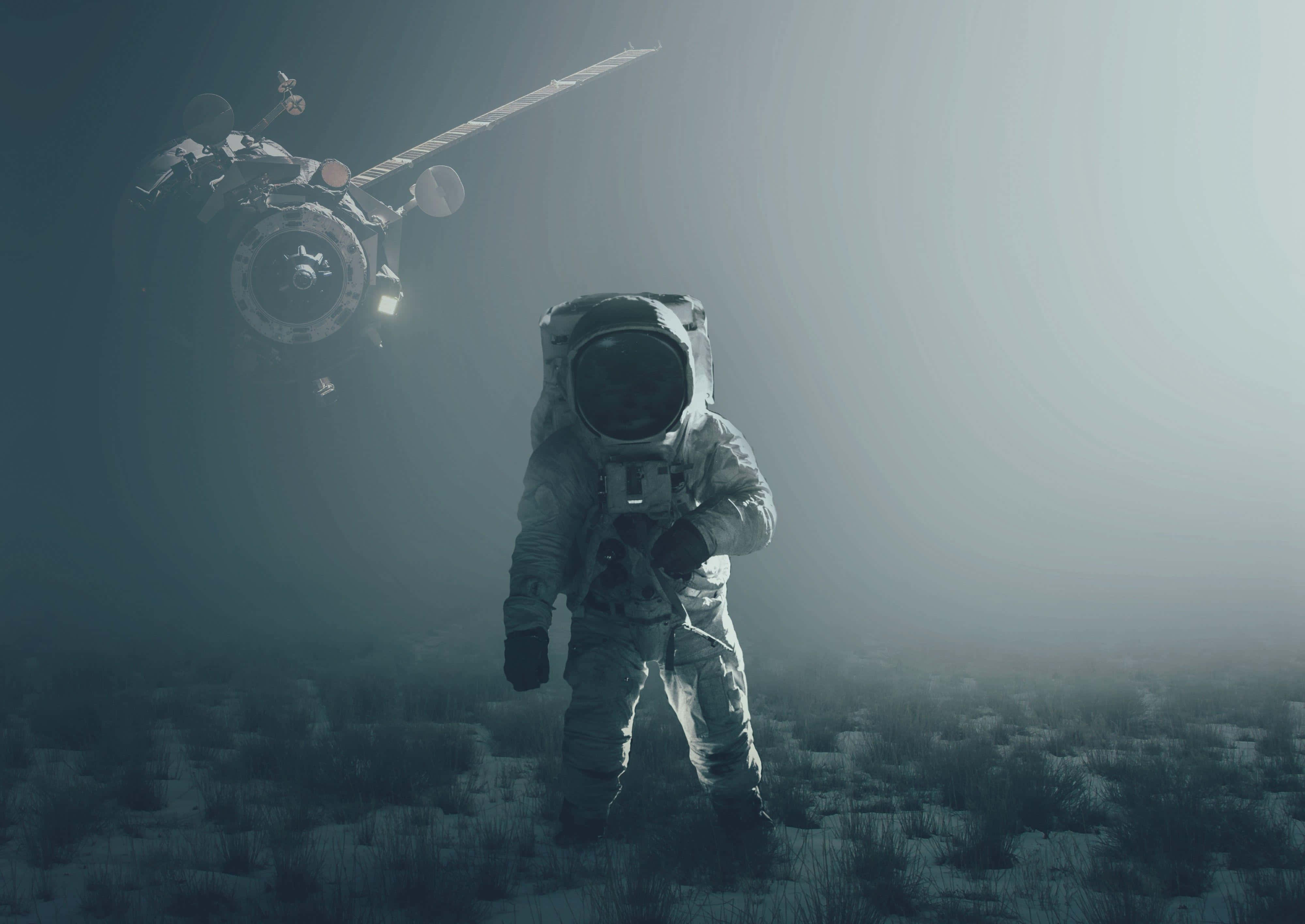 astronaut, barren alien landscape, spacecraft, 4K Desktop Wallpaper