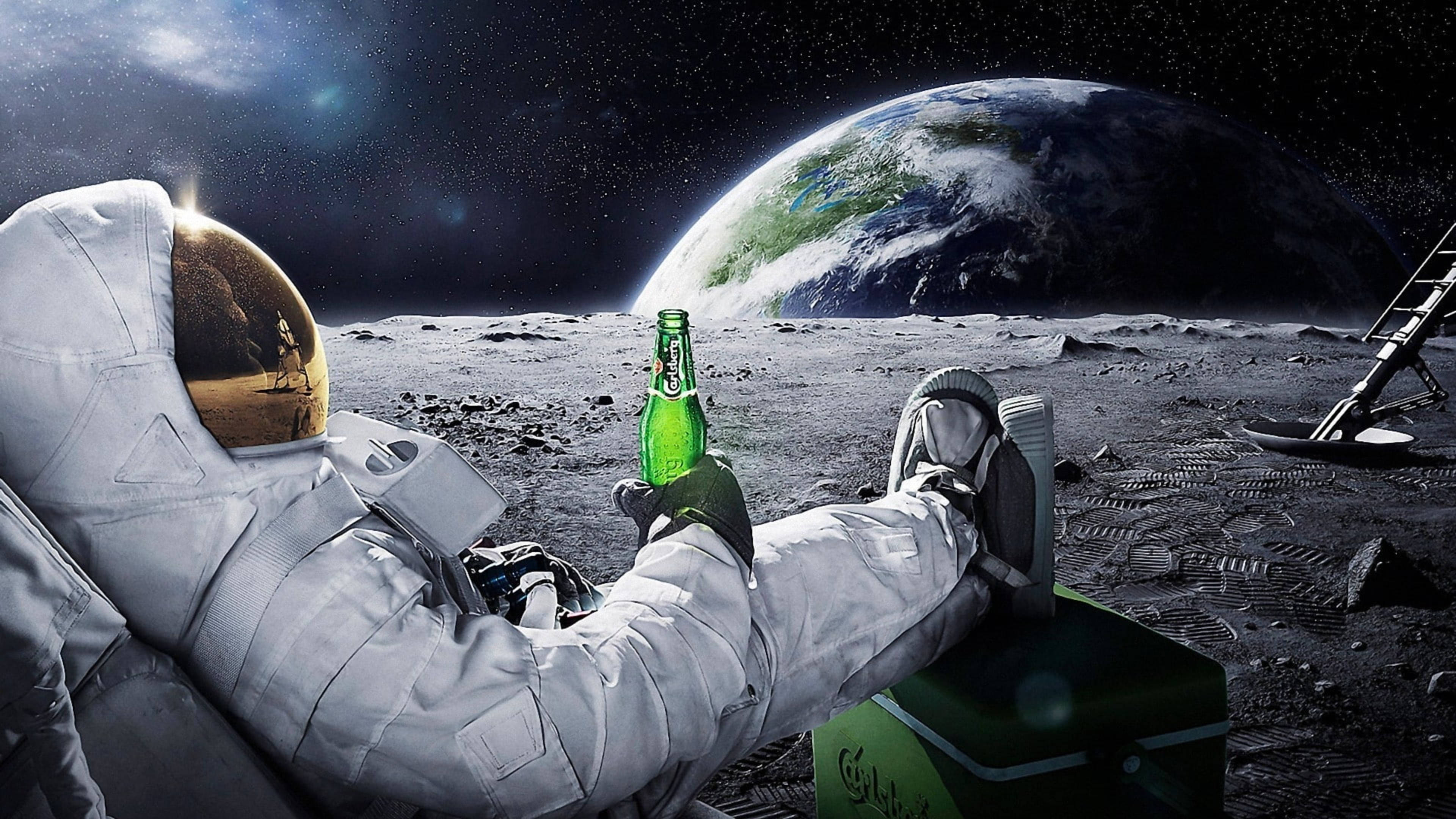 astronaut, moon, green beer bottle, 4K Desktop Wallpaper