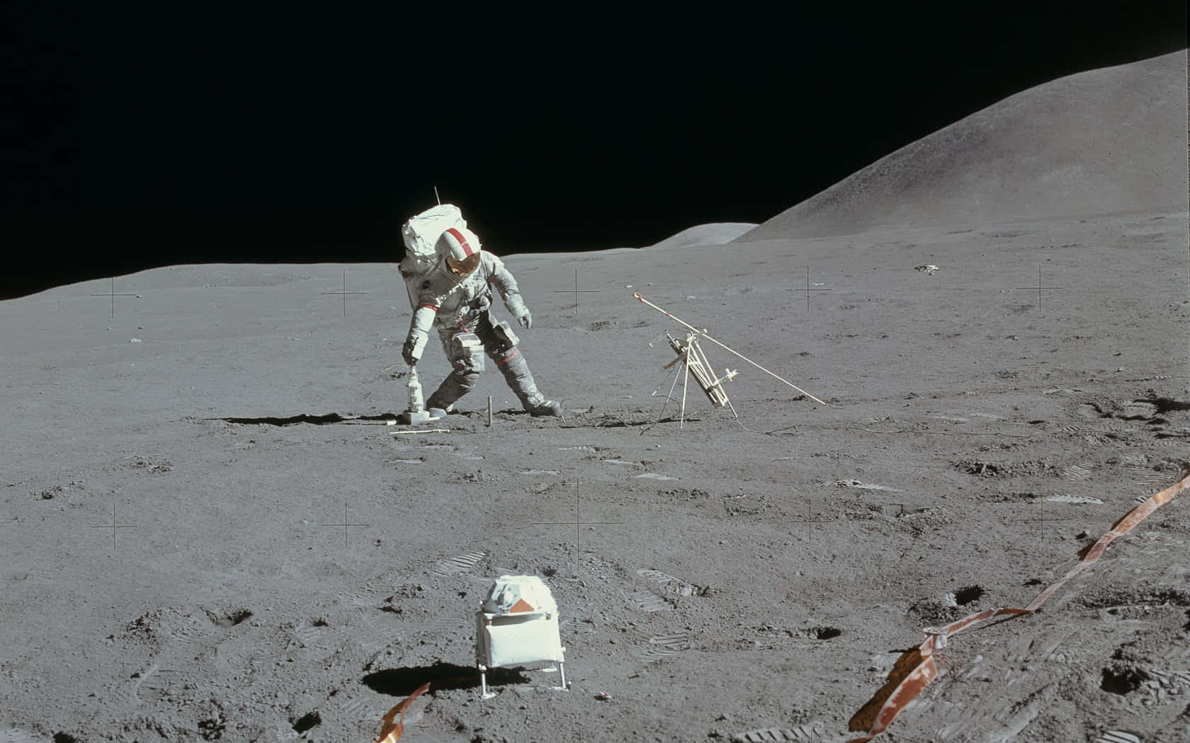 astronaut, white spacesuit, lunar surface, HD Desktop Wallpaper